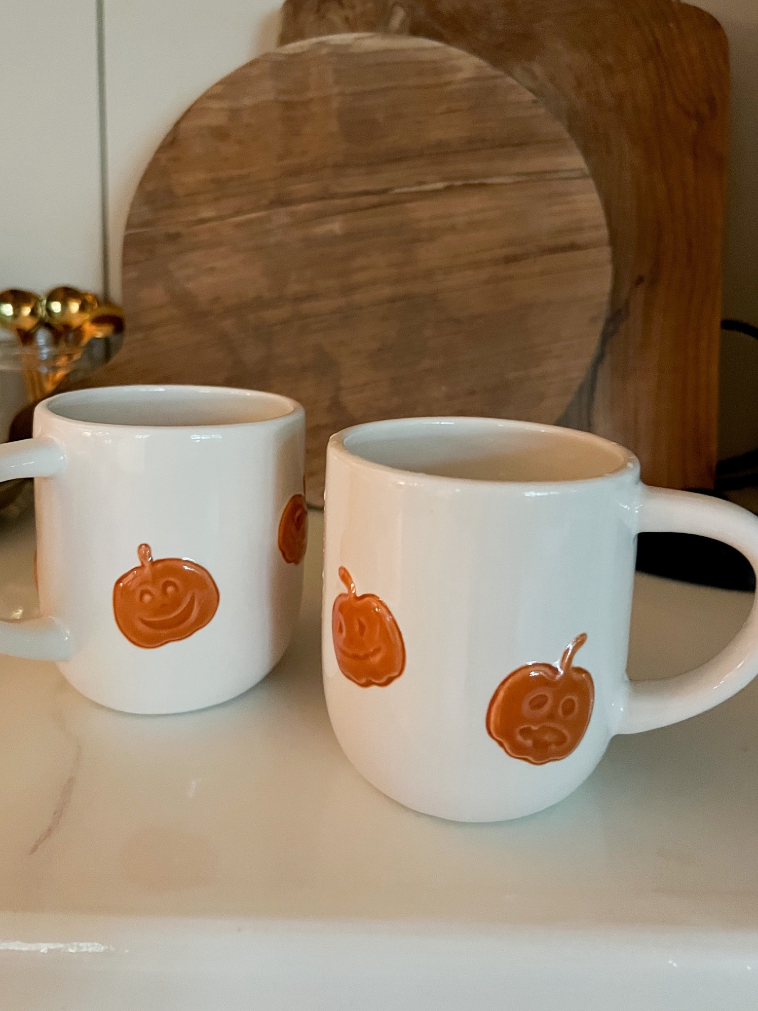 Pumpkin coffee mugs!
