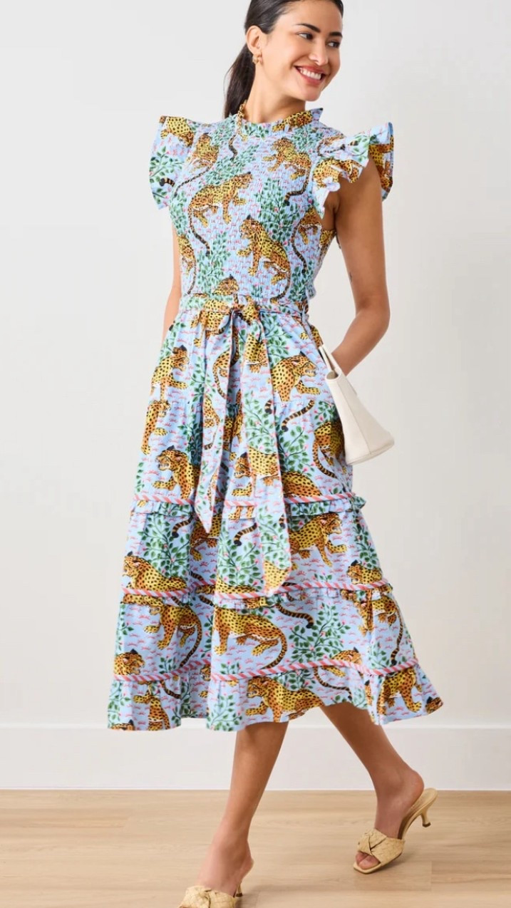 Flounce sleeves! Adorbs!
XOXO POSHTEACHER💛

#LTKSaleAlert #LTKU #LTKStyleTip