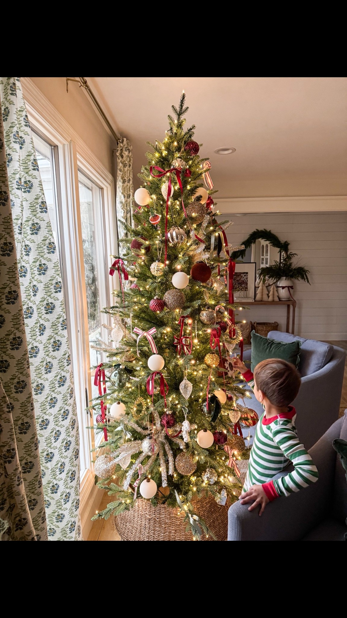 Viral grand duchess twinkle tree from Home Depot is back in stock!
This is the 7.5 slim and hands down my favorite tree 

#LTKSeasonal #LTKHome #LTKStyleTip