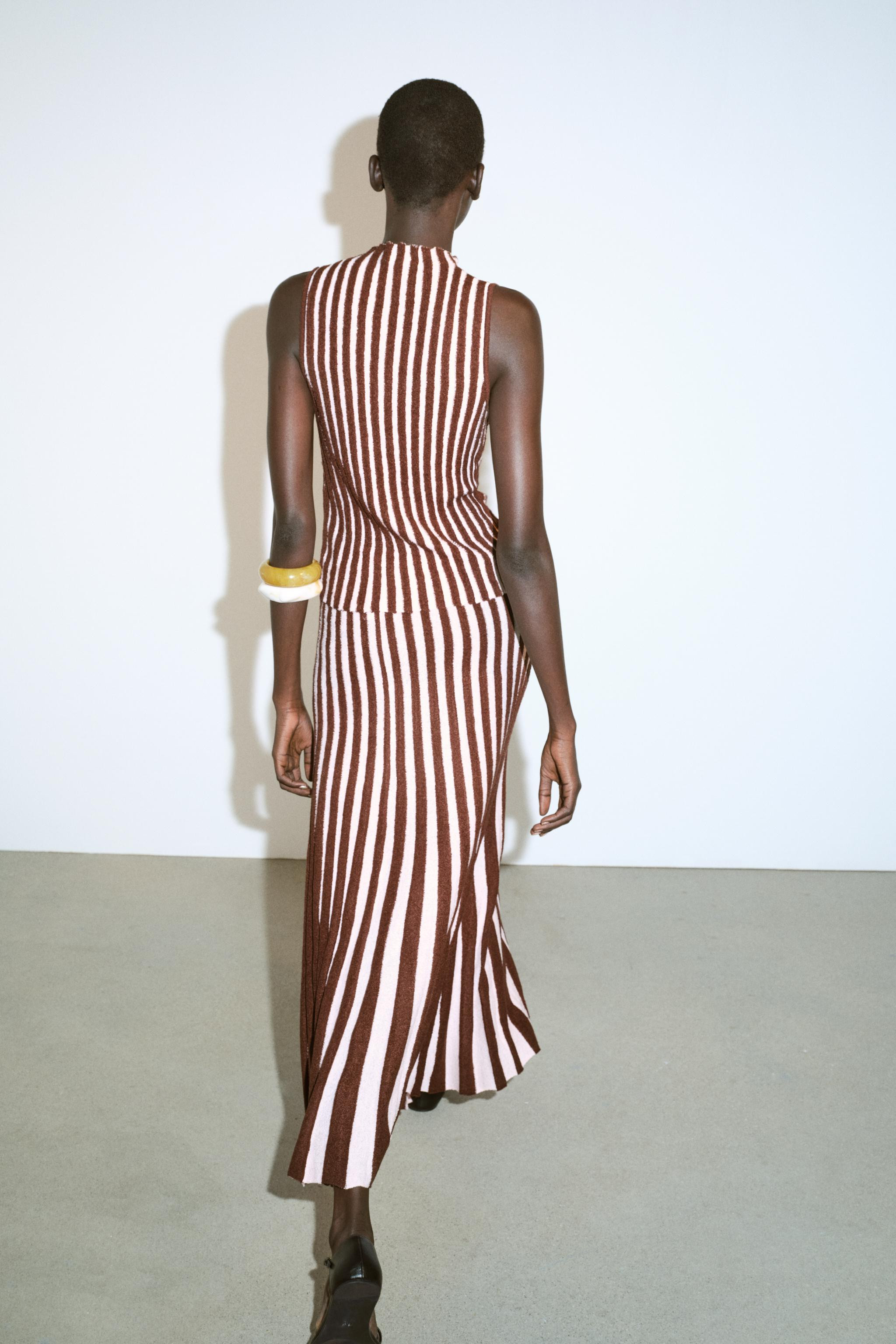 TEXTURED STRIPED PLEATED SKIRT | Zara US