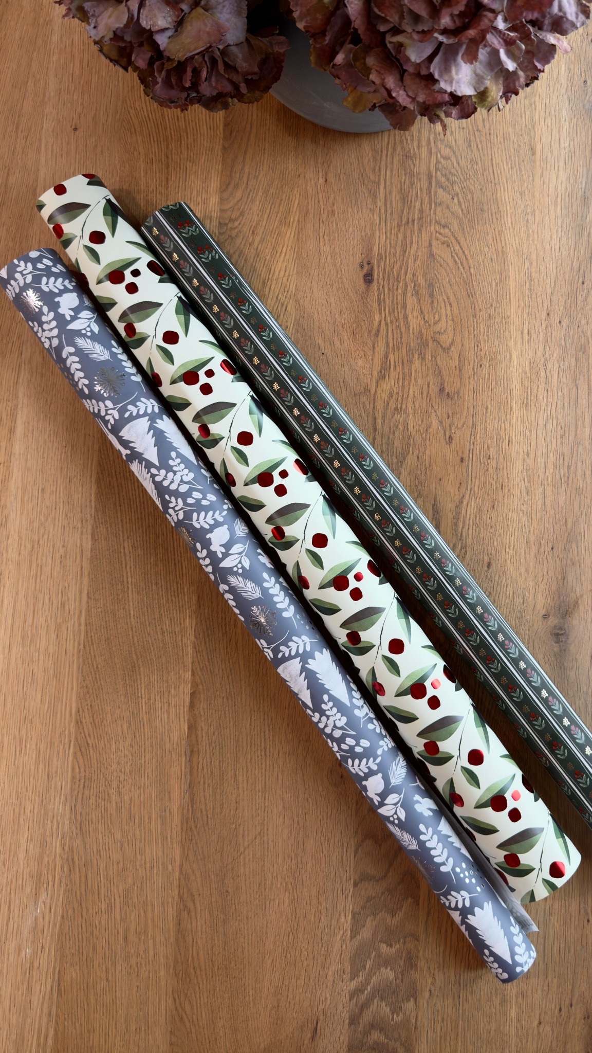 Foil wrapping paper that cuts like butter, it’s so good! 😍🎁

#LTKHome #LTKHoliday #LTKSeasonal