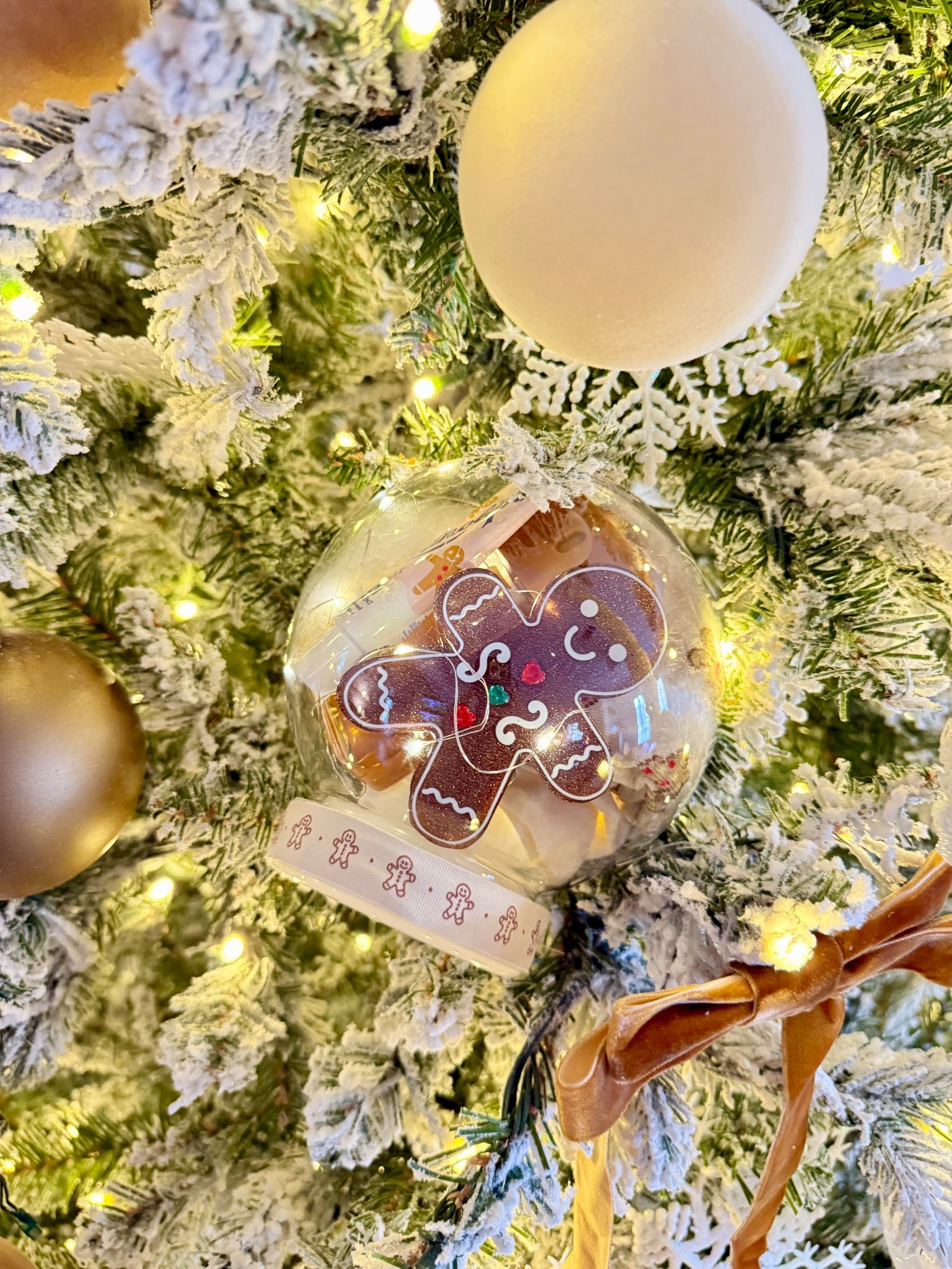Jumbo gingerbread snow globes DIY Gifts for teachers, besties, neighbors, hosts. Etc. 

#LTKSeasonal #LTKGiftGuide #LTKHoliday

#LTKHome #LTKGiftGuide #LTKHoliday