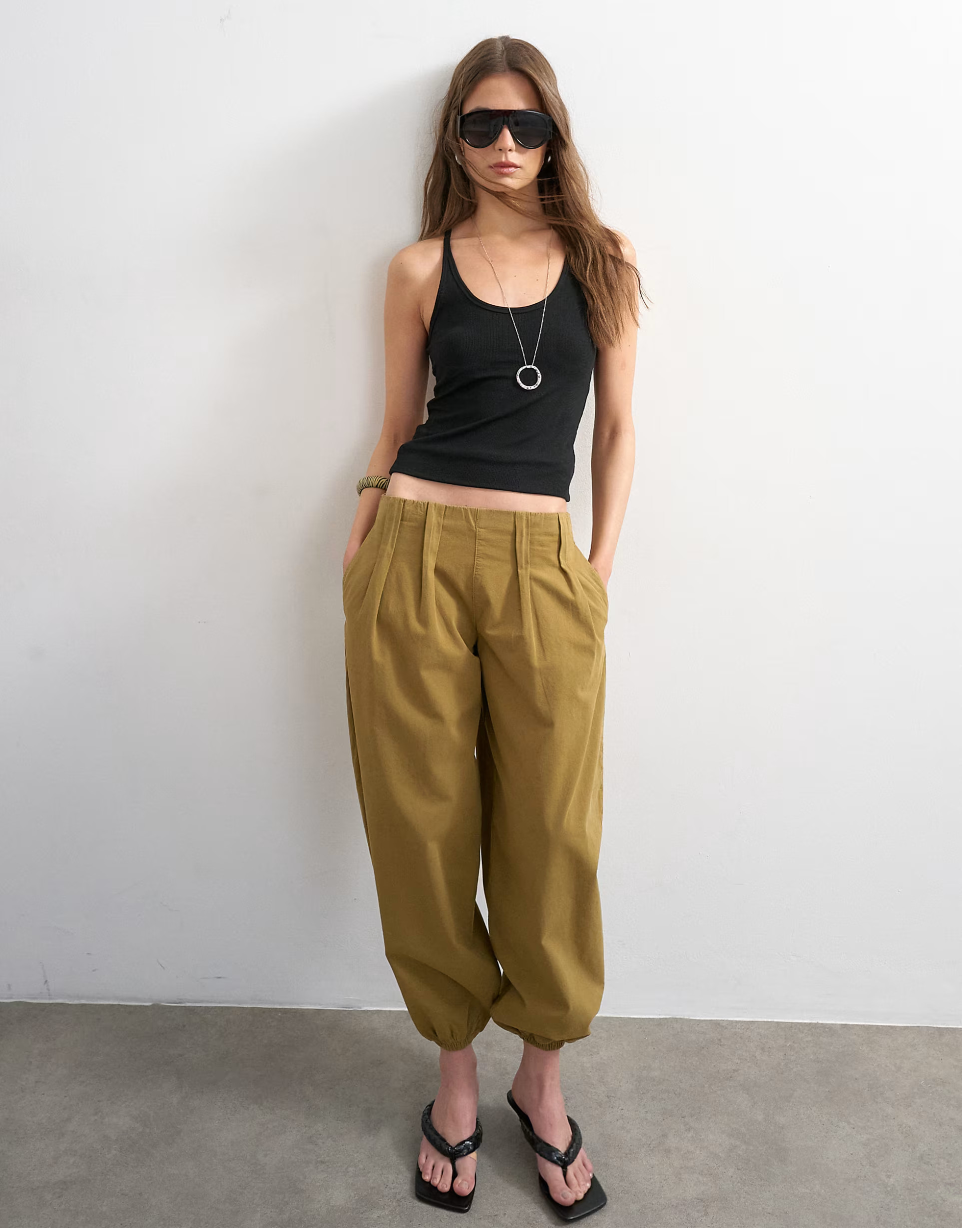 Topshop \u2013 Ballon-Hose aus Popeline in Khaki | ASOS (Global)