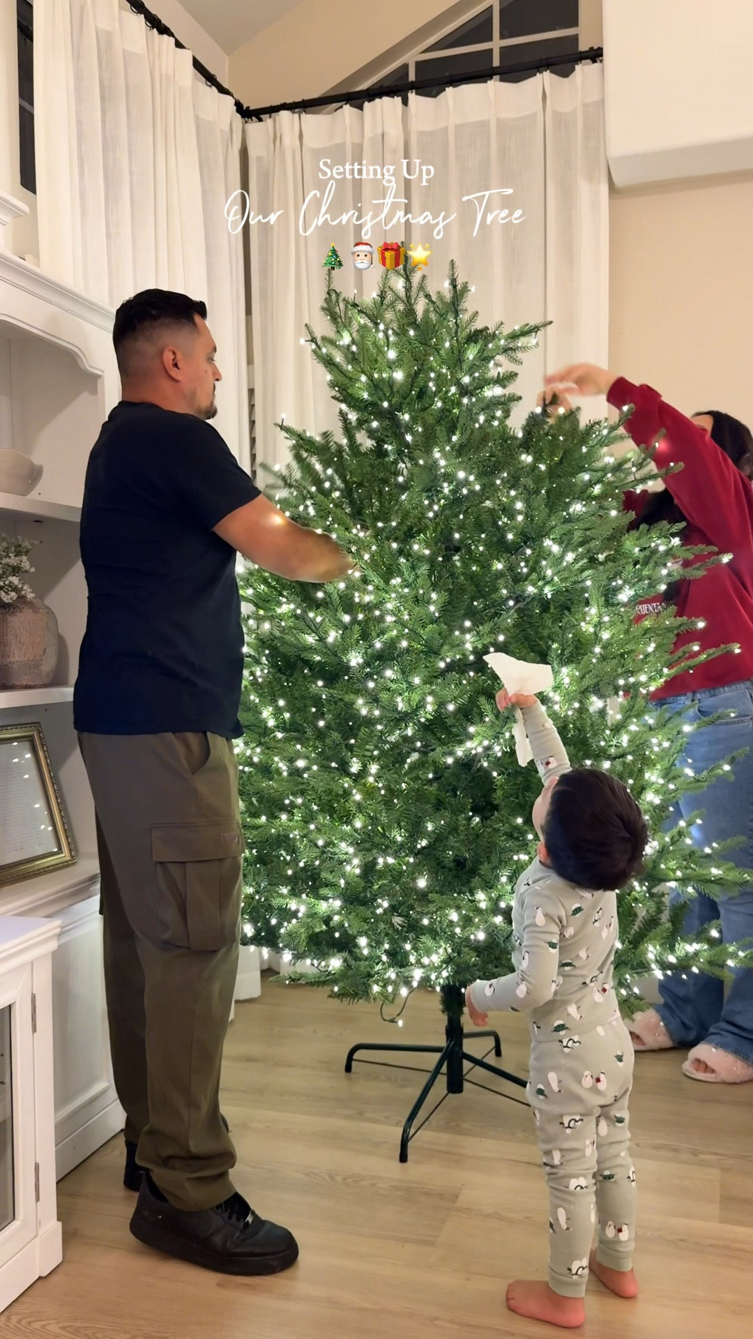 Tot my hands on the Viral Home Depot Tree 🥹🎄✨

#LTKHome #LTKGiftGuide #LTKHoliday