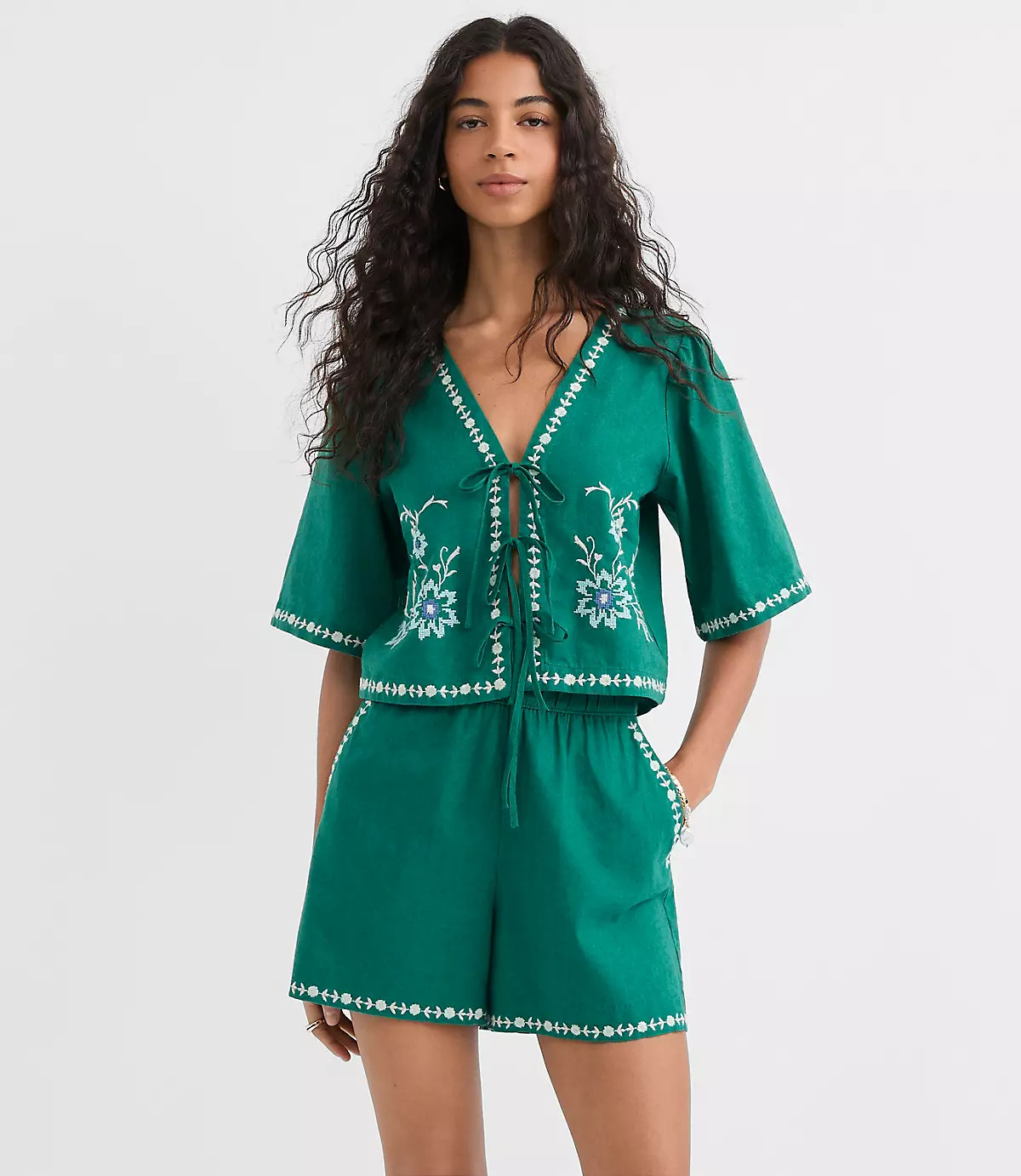 Floral Embroidered Linen Cotton Shorts | LOFT