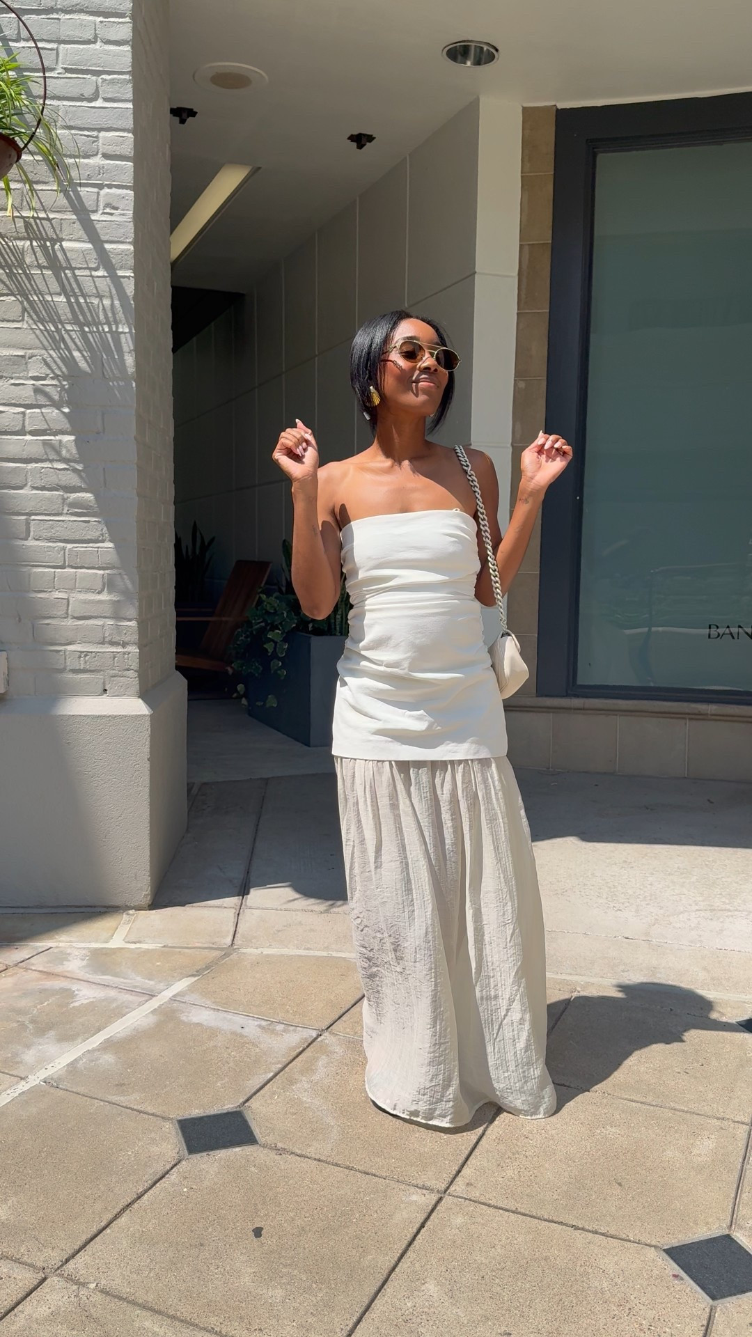 Strapless dress, wearing xs 

#LTKPetite #LTKStyleTip