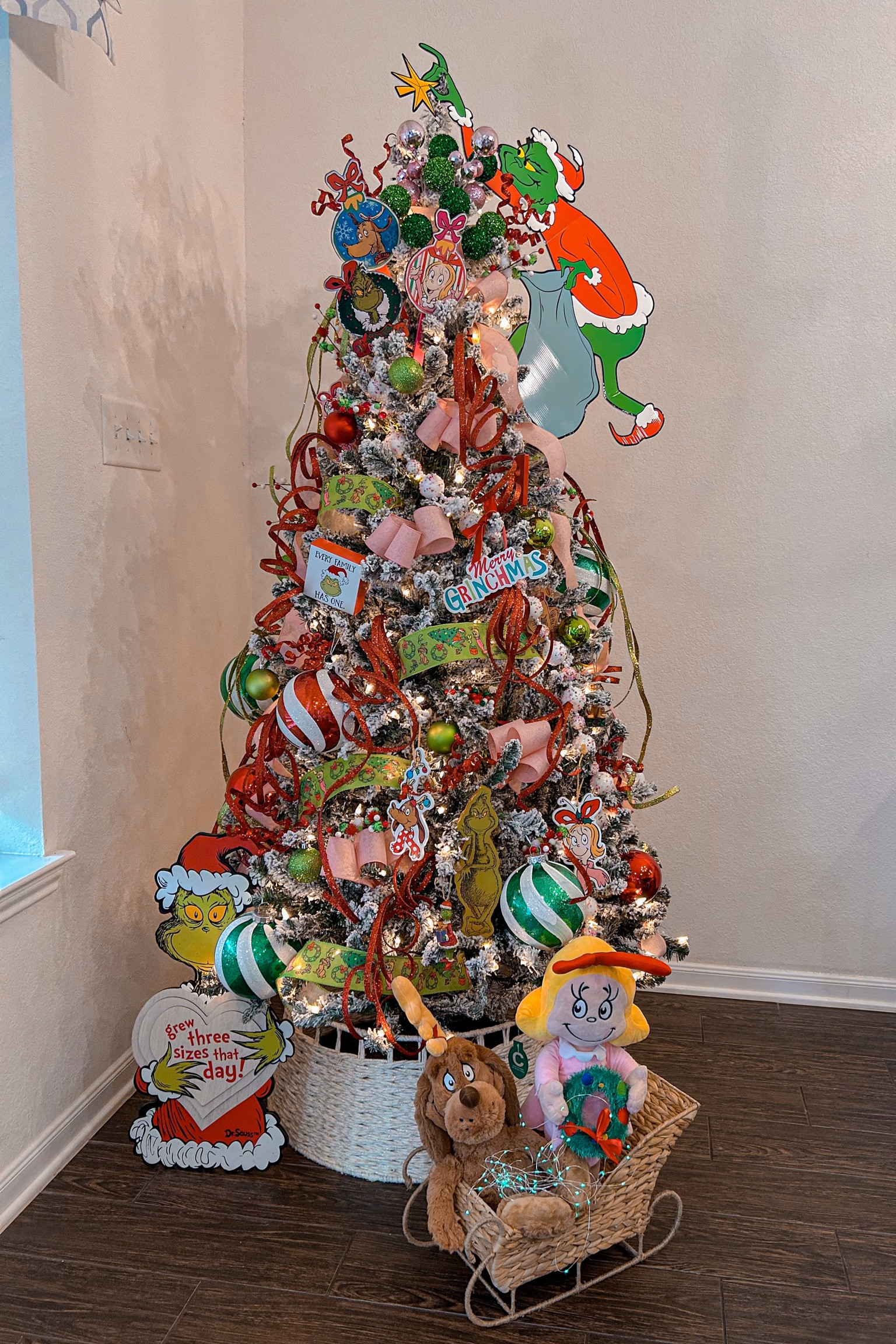 2024 Grinch Christmas Tree is complete!! #grinchmas #grinchchristmasdecor 

#LTKHoliday #LTKHome