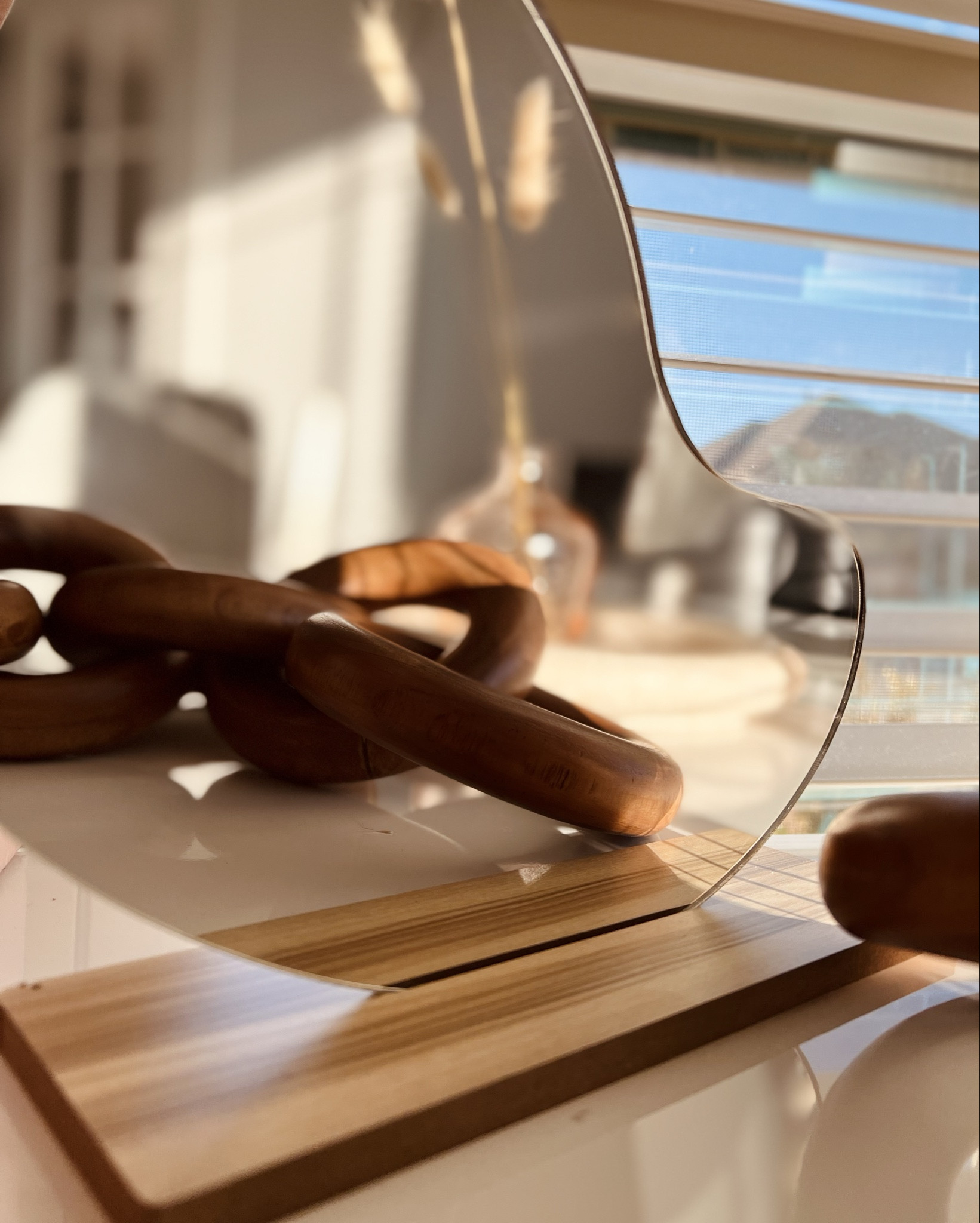 Desktop gems in the studio  

#LTKHome