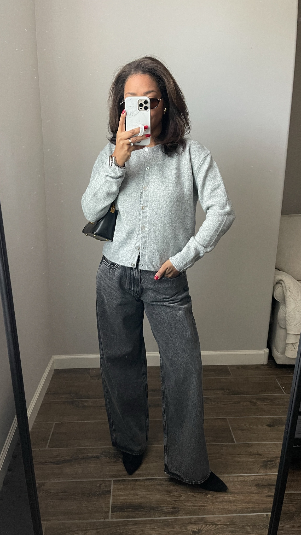 OOTD! Wearing a medium in the cardigan, jeans are a size 27 regular 

#LTKStyleTip #LTKFindsUnder100 #LTKFindsUnder50