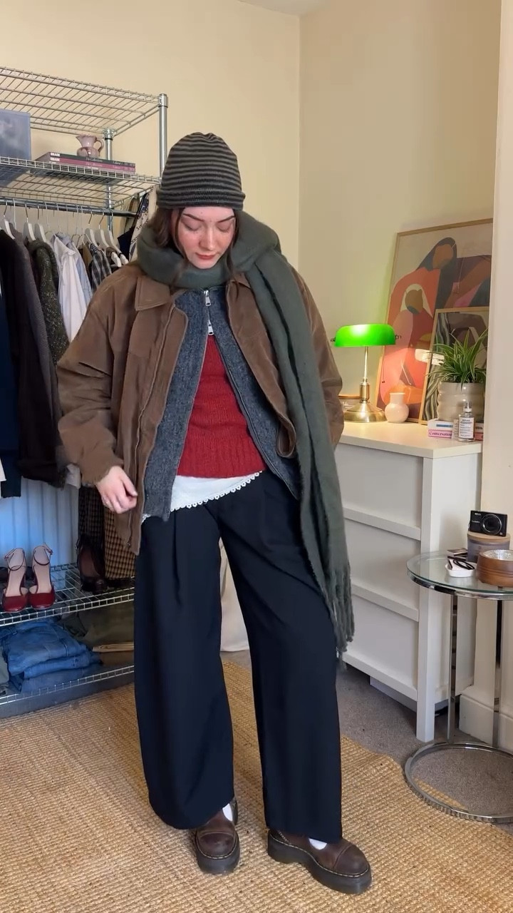 And every single layer serves the coolest outfit🙂‍↕️

all items are @urbanoutfitterseu and all details are linked through LTK in my bio🫶🏼ad


#winteroutfitideas #winterlayering #myperfectoutfit