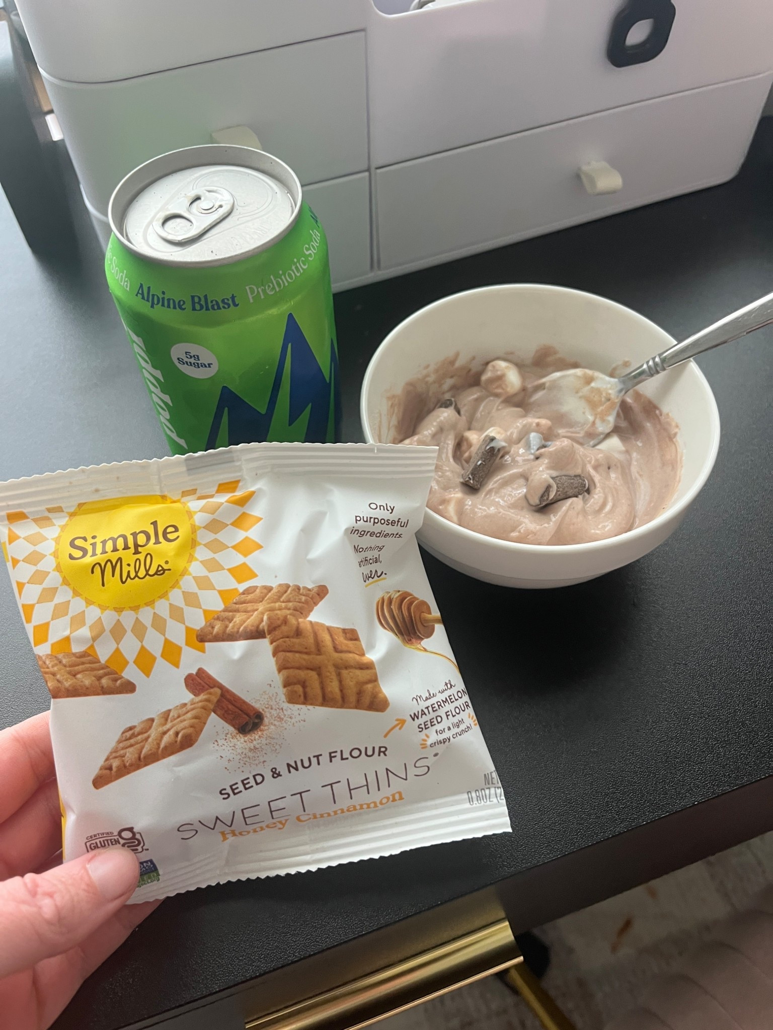 Protein smores dip
Siggis yogurt 
Just ingredients protein powder 
Marshmallows 
Choc chunks
Simple mills sweet thins for dipping 
NEW poppi flavor that tastes like Mountain Dew!  #ltkfood #proteinrecipe 