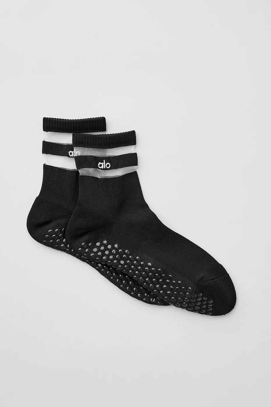 ALO | Women's Pulse Grip Socks in Black, Size: S/M (5-7.5) | Alo Yoga (US)