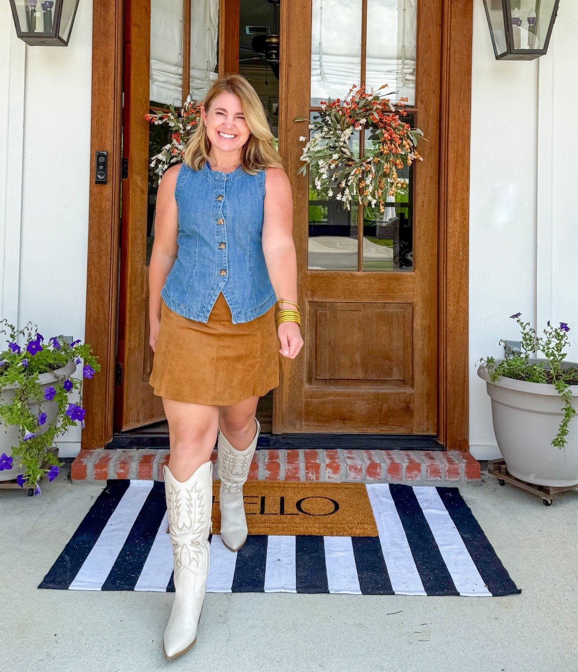 Come on fall! 🍂 More than ready for all things fall, and this denim vest is the perfect addition to my fall wardrobe and layering pieces. I’m a size 4, wearing medium in this vest!
Brown Suede skirt and bone cowgirl boots for the rest of the outfit 🫶🏻

#LTKOver40 #LTKSeasonal #LTKFindsUnder50