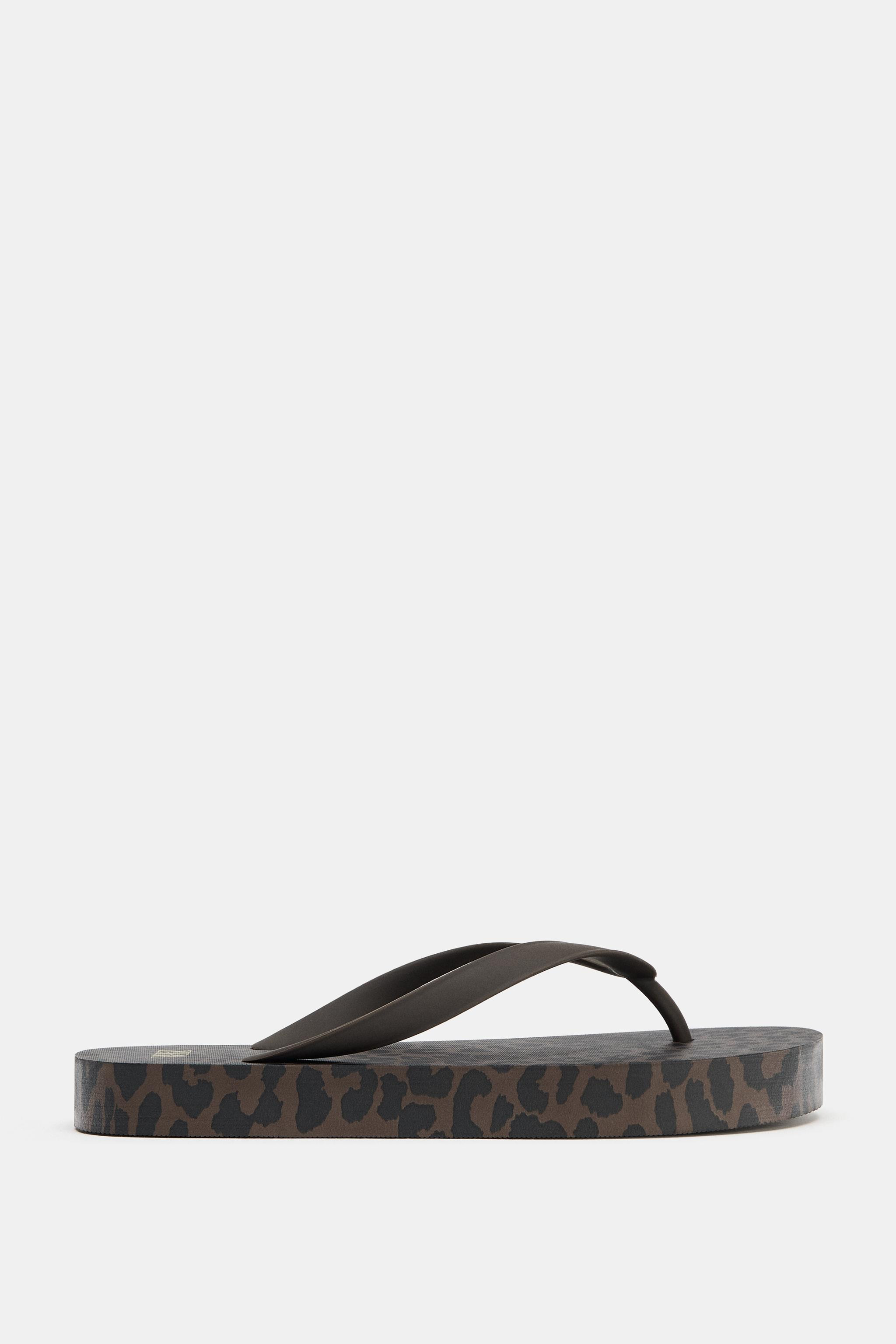 PRINTED FLAT SANDALS | Zara US