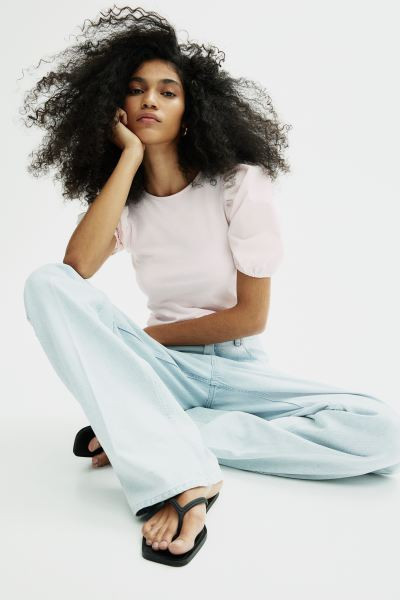 Puff-sleeved top | H&M (UK, MY, IN, SG, PH, TW, HK)