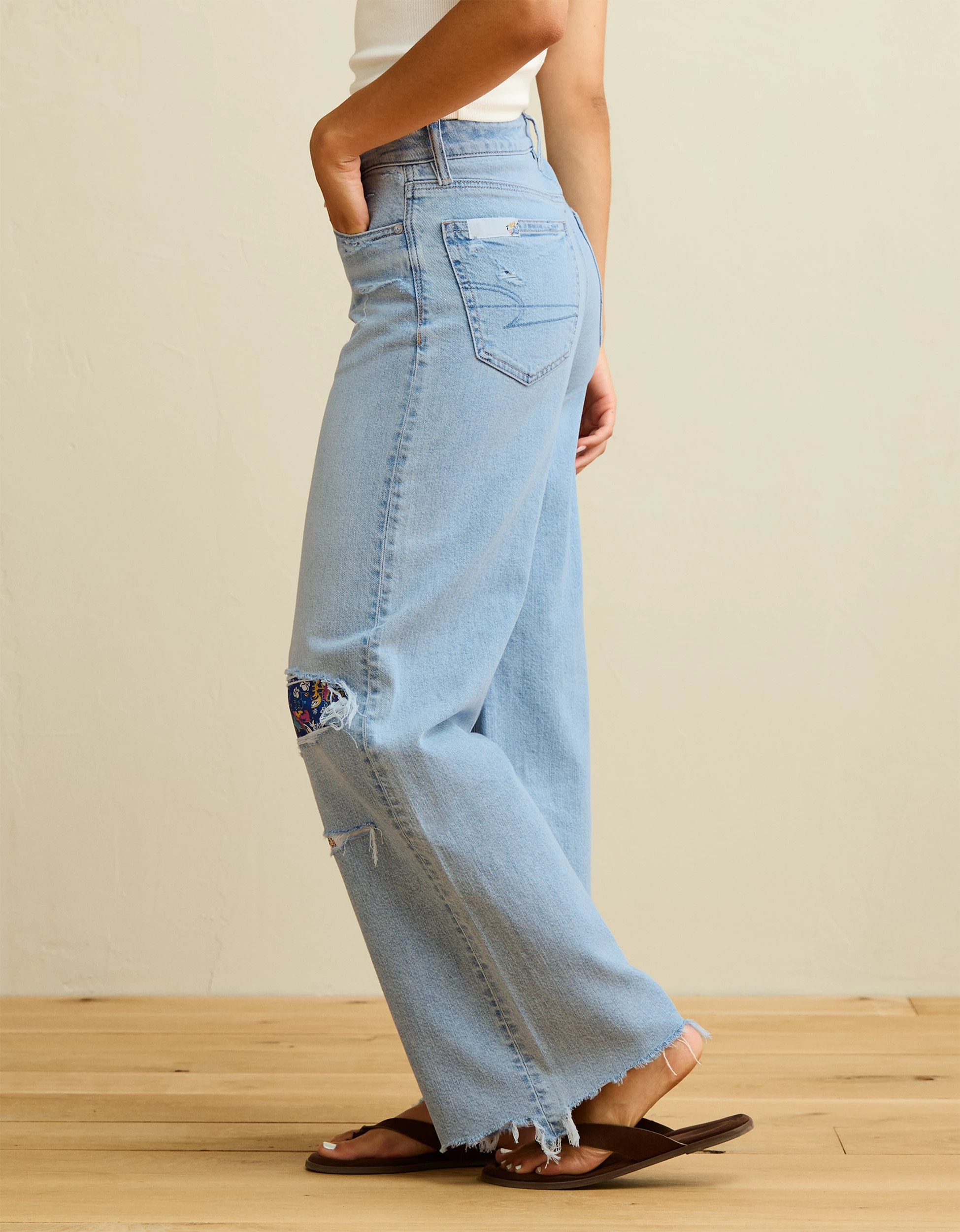 AE Super High-Waisted Baggy Wide-Leg Jean | American Eagle Outfitters (US & CA)