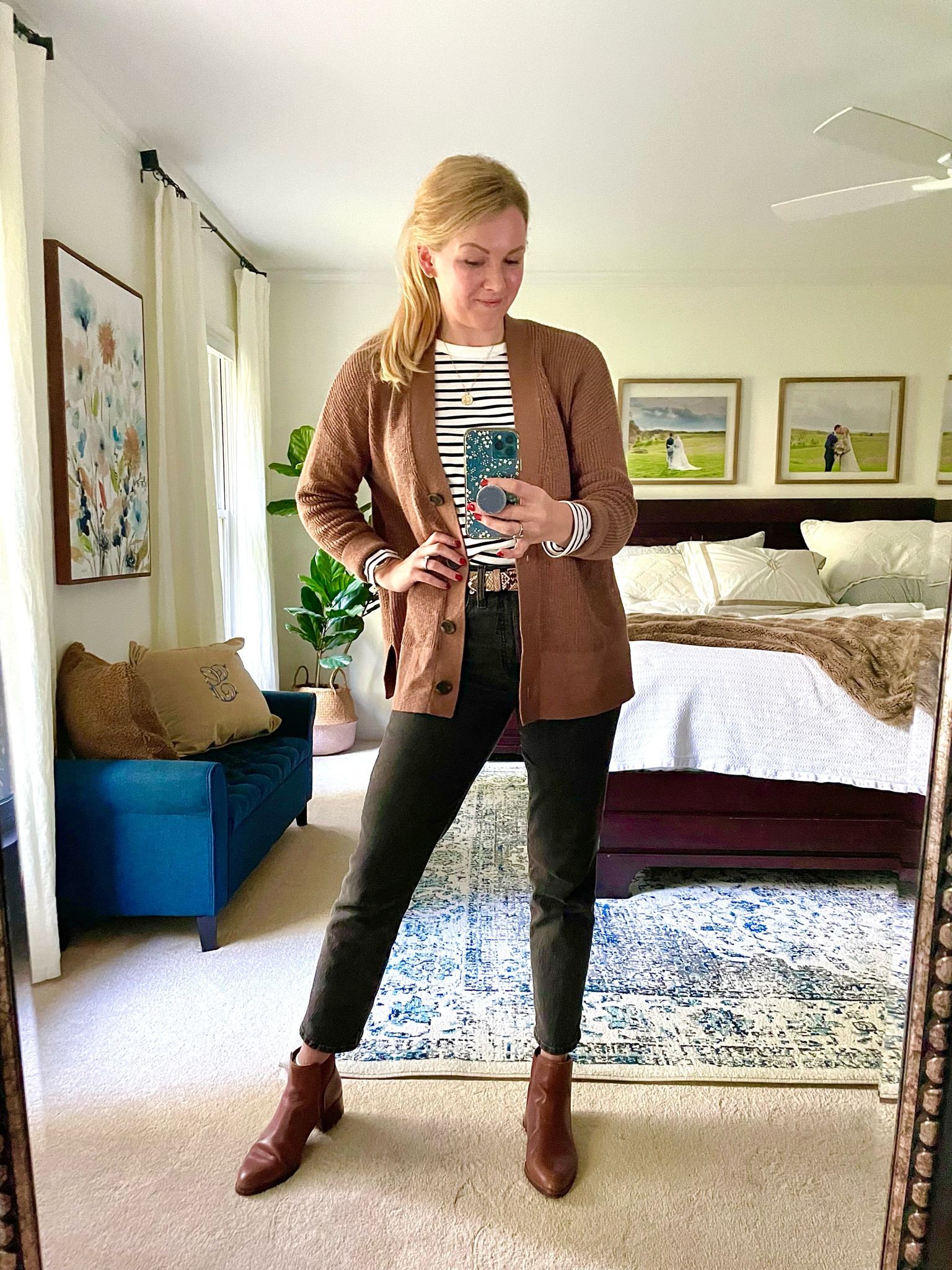 Casual work outfit idea for fall



#LTKSeasonal #LTKunder100 #LTKstyletip