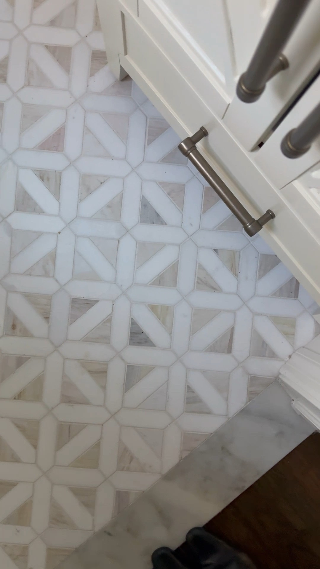 Angora polished 12 x 12 marble mosaic tile-beautiful colors that are soft, neutral and oh so pretty!

Love how it works with the pattern on this warm, creamy white budget-friendly vanity!

All from @Wayfair 


#tiledesign #bathroomtile #marblefloortile #bathroomvanity #marblemosaictile

#LTKHome
