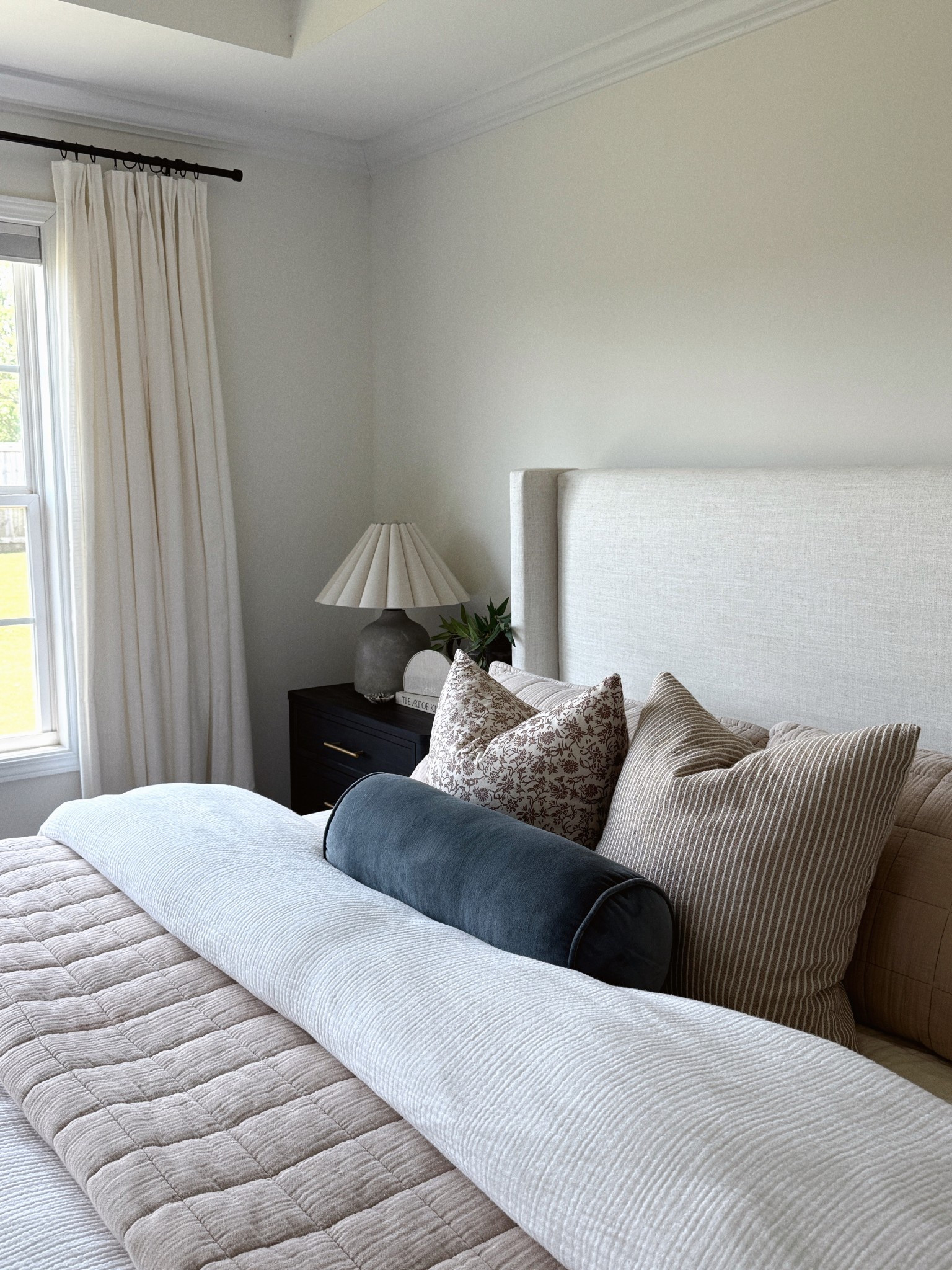 Bedroom refresh. Bedroom  decor. Neutral bedding. Upholstered bed

#LTKHome #LTKStyleTip #LTKFindsUnder50