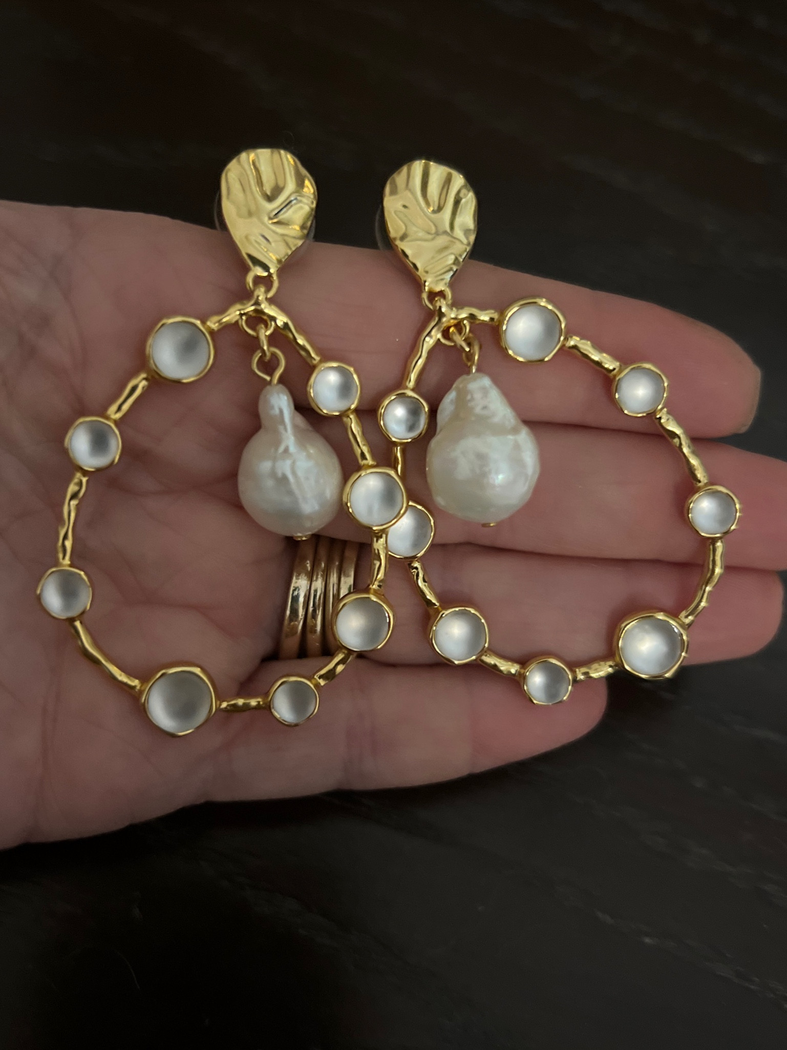 Pearl dangle earrings 
NOT HEAVY
On sale 60% off

#LTKstyletip #LTKsalealert #LTKGiftGuide