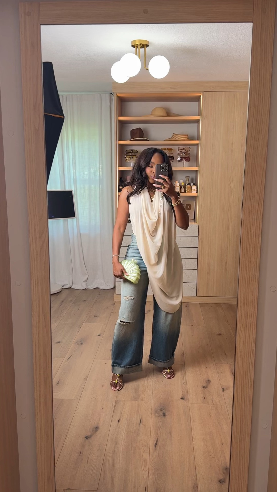 Hi babes ✨ Scroll to shop this elevated everyday spring look 🤍

This flowy top paired with denim gives the perfect effortless vibe while still looking polished and put together. These are the kind of versatile wardrobe staples you’ll keep reaching for all season long, making the cost per wear so worth it.

Perfect for lunch dates, casual outings, shopping days, or weekend plans.

📏 Measurements: 5’4”, 140 lbs, 34D bust, 27” waist, 40” hips  
Wearing a size Small

#LTKgrwm #LTKootd #LTKPetite