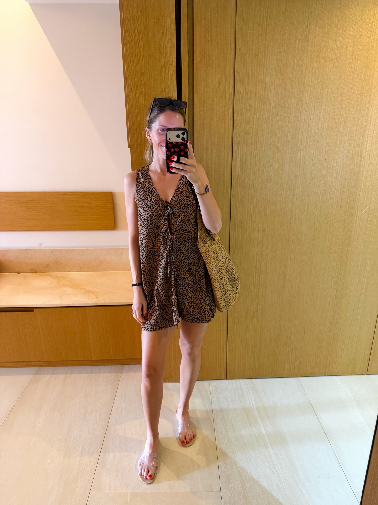 Beach day 🫶🏻 cover-up is old from Aerie. Loving these slides for the pool/beach! 