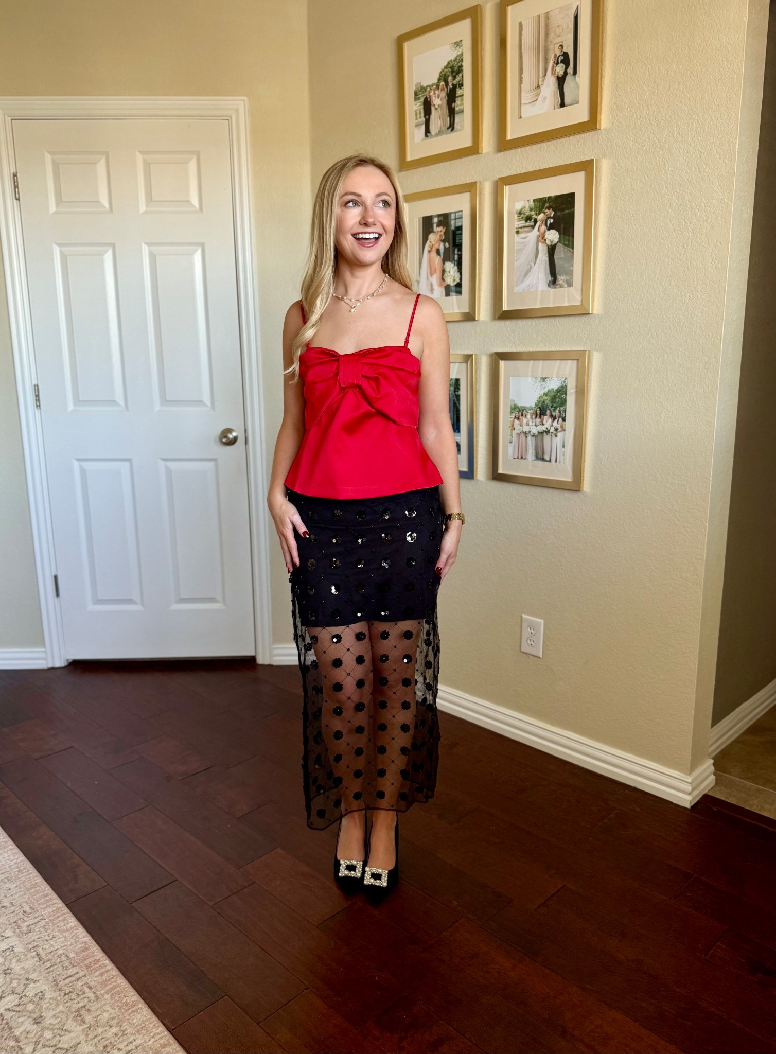 Holiday party outfit! This skirt and top are so cute and fun!! Wearing a 0 in skirt and XS in top 

#LTKHoliday #LTKSeasonal #LTKFindsUnder100