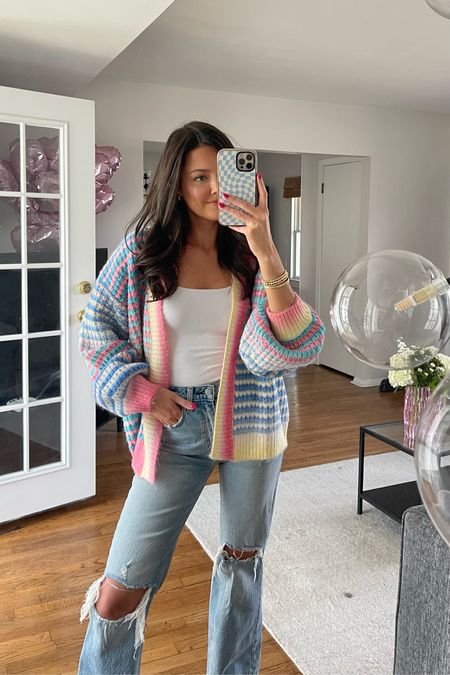 Spring outfit! Wearing a small in the cardigan, 24 curve love in the jeans! 

Vici discount code: CASSIESAVE20 

#LTKFind #LTKSeasonal #LTKunder100