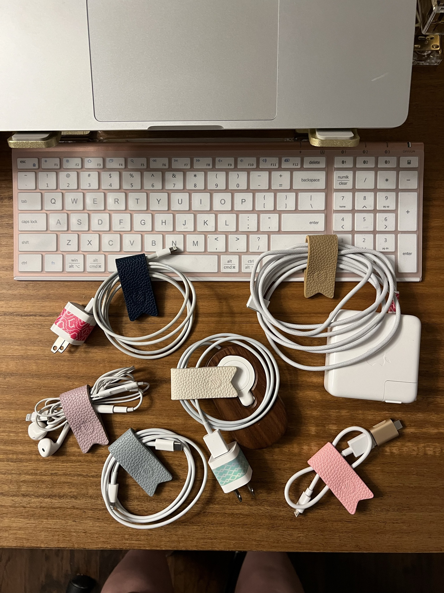 My favorite cord catchers are on SALE

Organization 

#LTKHome #LTKSaleAlert #LTKmomlife