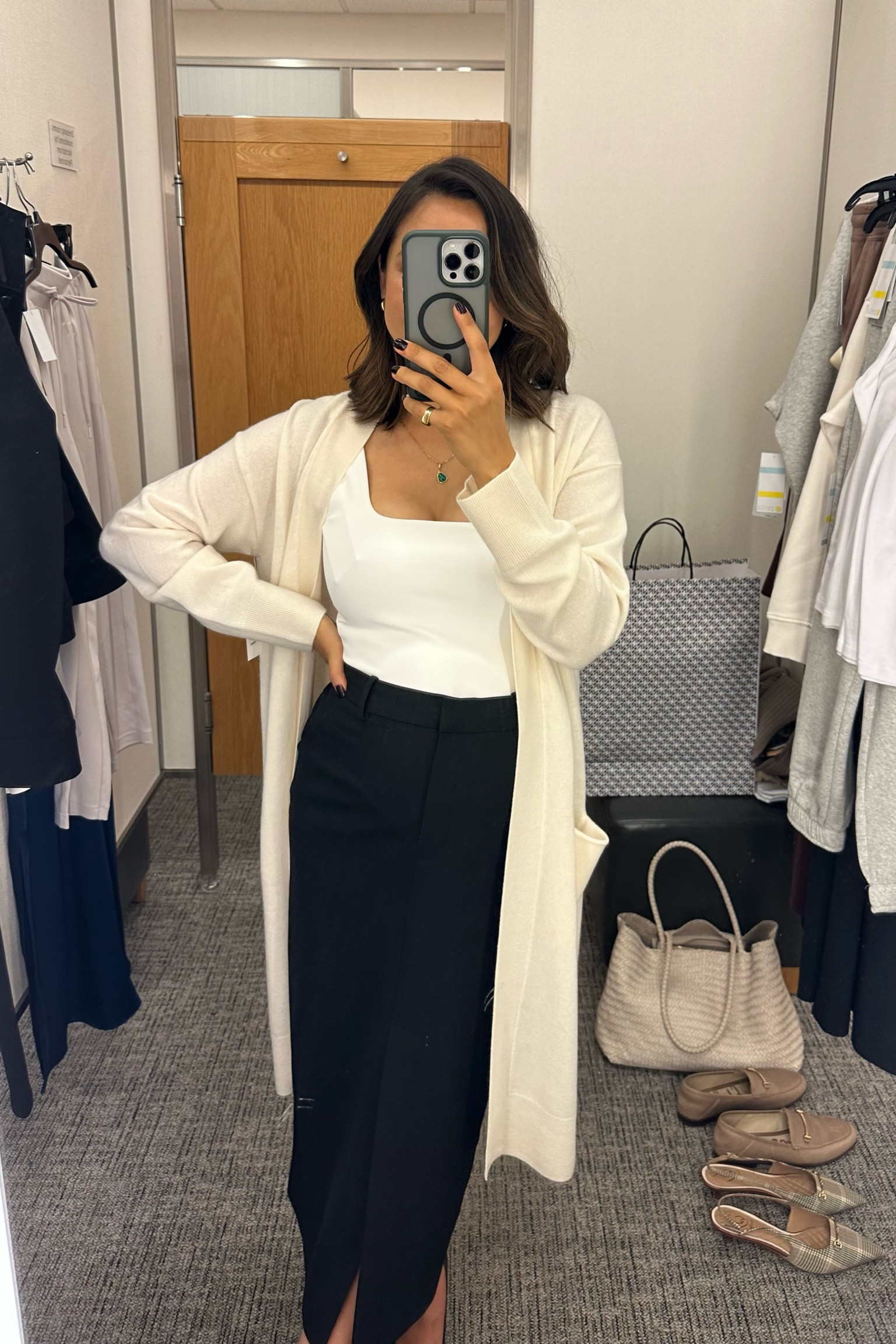 Nsale workwear finds 

Nordstrom cashmere wool cardigan - xs such a beautiful cardigan! 
Midi skirt - also linked a bump friendly option! 
Also picked up the Vionic loafers & Sam Edelman slingbacks 

#LTKWorkwear #LTKxNSale