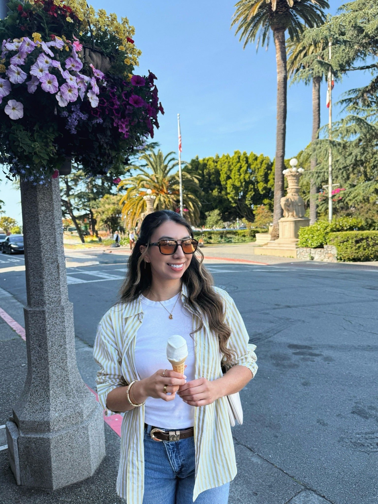 Sunny days in Sausalito 🌼 #summerstyle

#LTKootd #LTKSeasonal #LTKgrwm