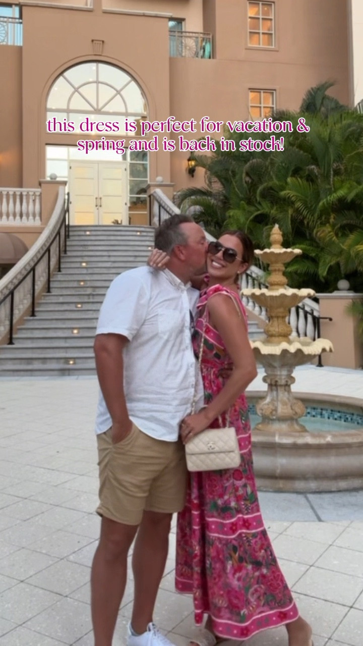 The perfect dress for spring and summer 🩷 wearing a small!