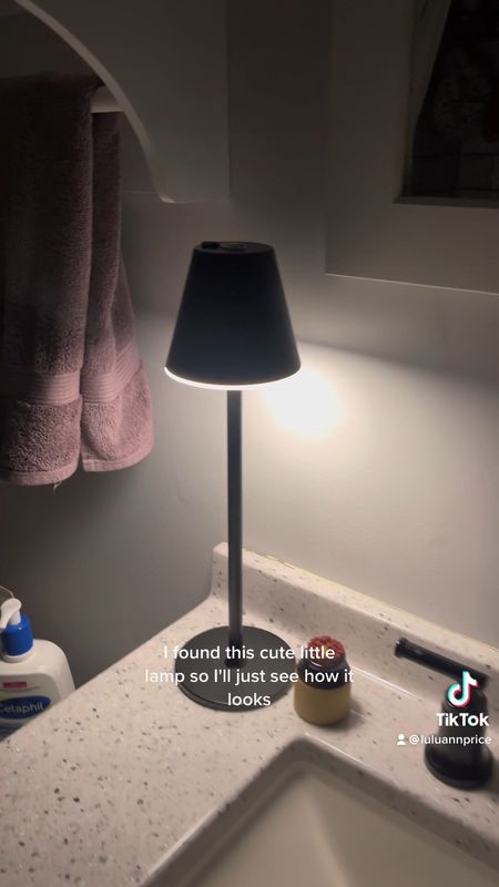 Mini bathroom lamp 