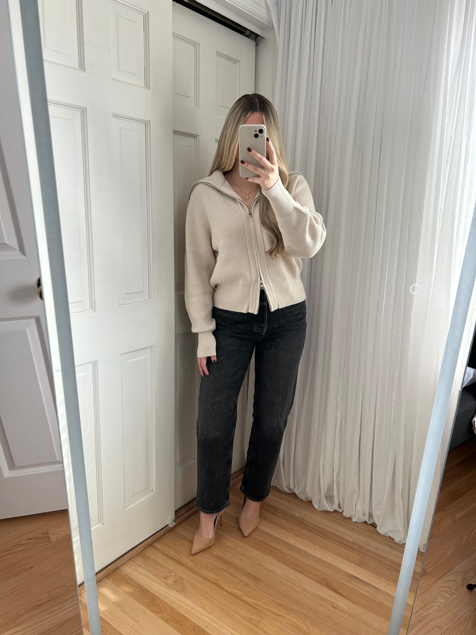 Cozy workwear outfit, chic outfit, capsule wardrobe, simple style, black wide leg jeans, neutral outfit, thanksgiving outfit, office outfit, wearing a size medium in the knit sweater jacket 🤎🍂

#LTKStyleTip #LTKWorkwear #LTKootd