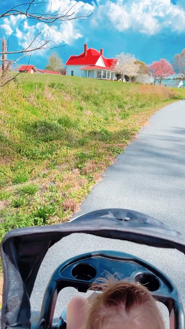 this sweet little country walking trail (literally next to our house 🏡 ) is such a gift and sweet surprise from the Lord!! 🏃🏼‍♀️🌾 we are going to have soooo much fun walking/running these trails all spring and summer!! ☀️

#LTKfit #LTKbaby #LTKfamily