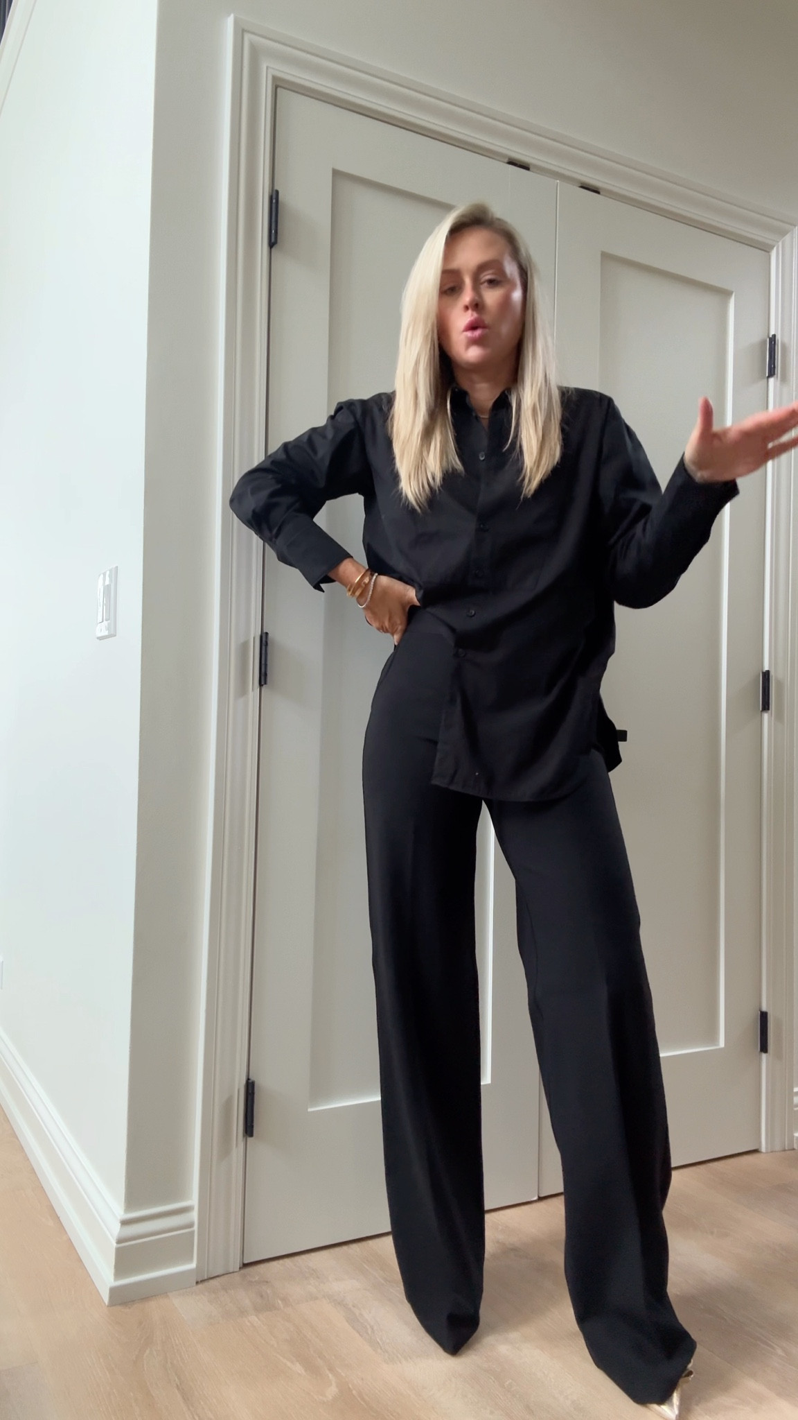 @SPANX is having the sale of the season – and it’s big. Shop 30% off sitewide 💥💥💥(exclusions apply).

#spanxpartner 