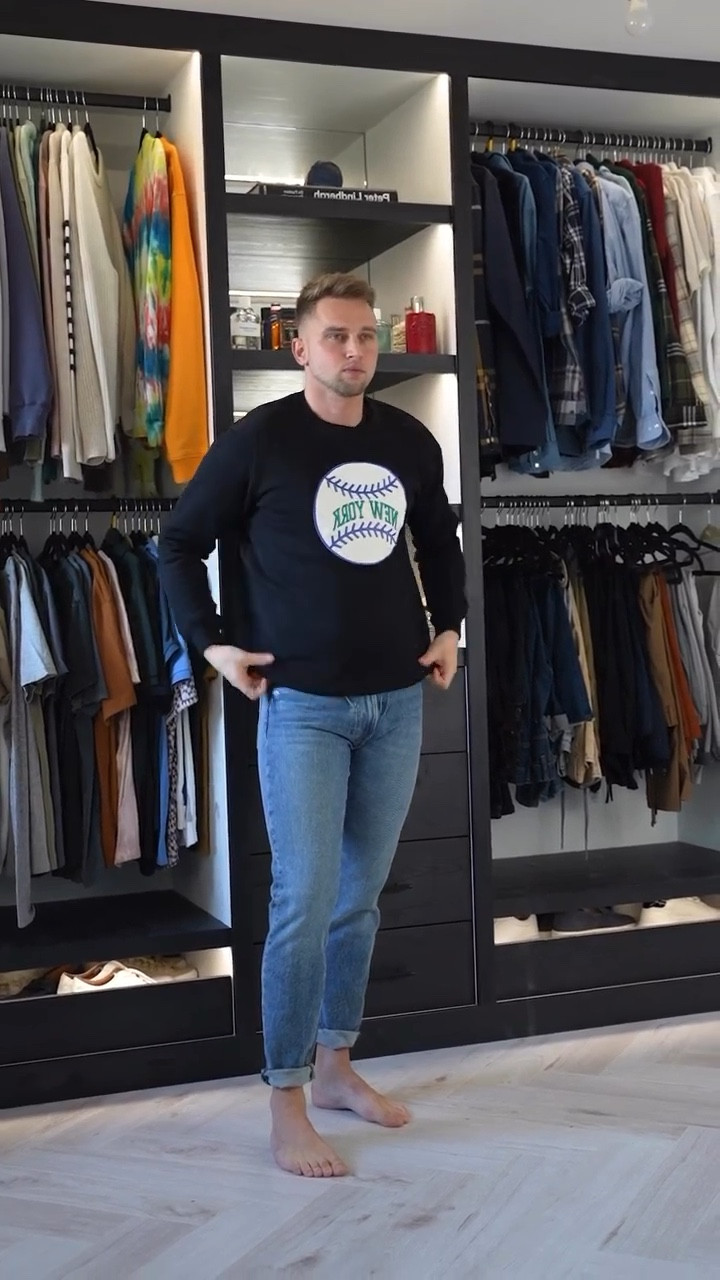 Men's outfit, autumn styling, layering outfit, men's autumnal outfit, transitional style, autumn winter outfit, Levis, men's puffer coat, men's accessories, black T-shirt, monochrome outfit

#LTKstyletip #LTKeurope #LTKmens