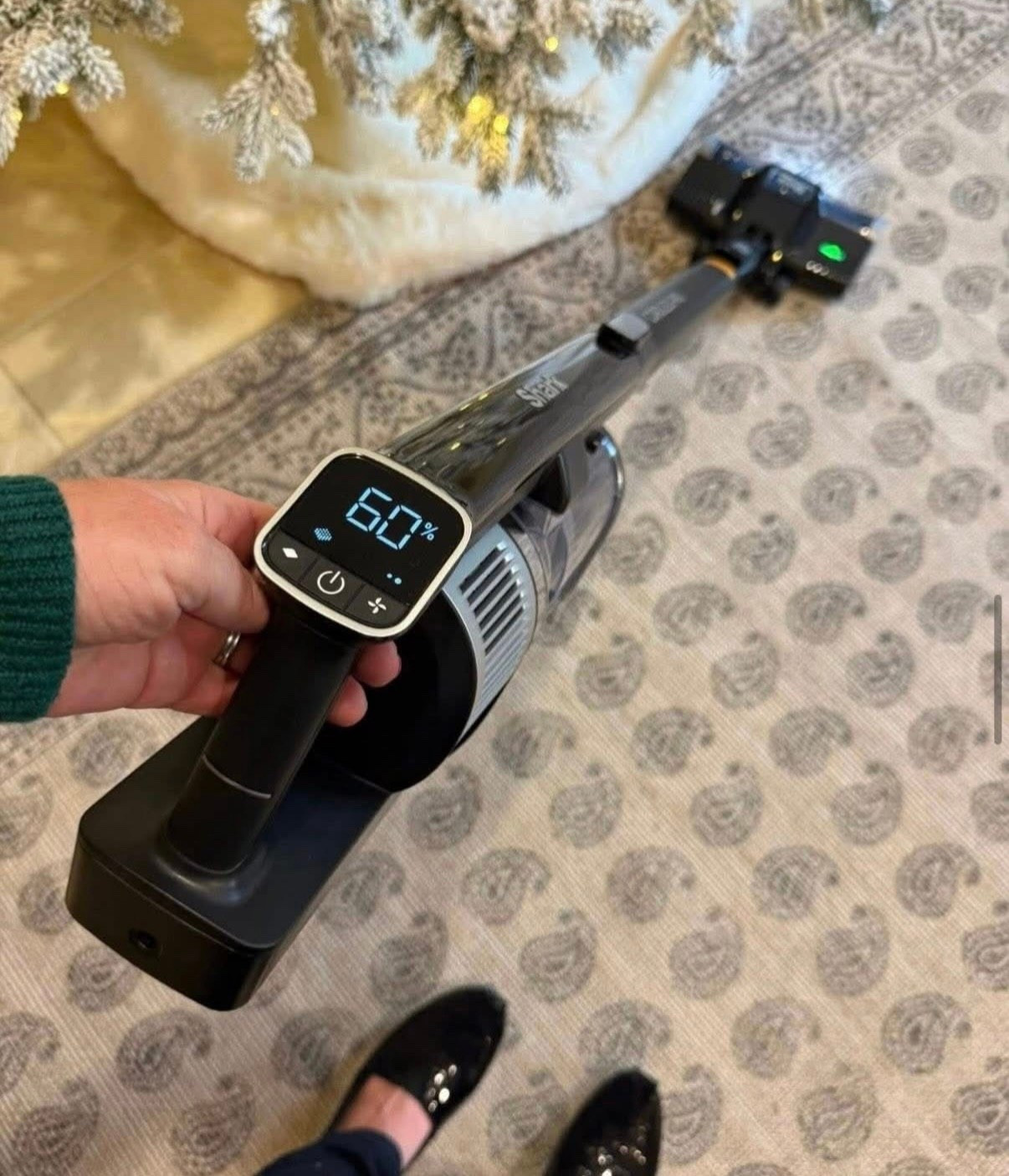 ✨ 37% OFF my new cordless name-brand vacuum & trending neutral block print rug!
Check them out ⬇️
I also grabbed the viral blanket that looks SO luxe — using it as a tree skirt for now, then making it a pretty throw after the holidays 🤍

#LTKHoliday #LTKSaleAlert #LTKGiftGuide