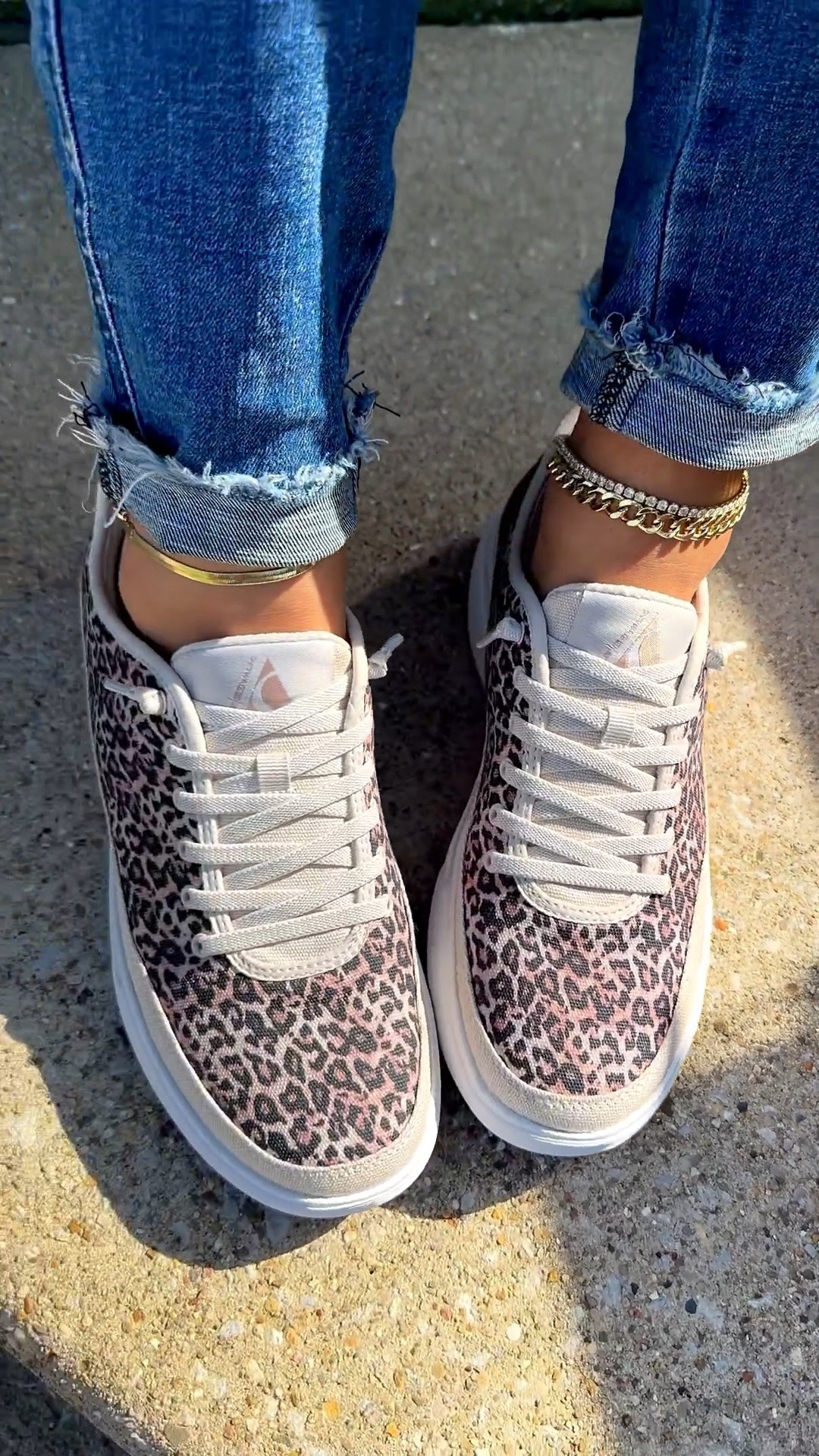 Comfy Cheetah Skechers 🤎 #skechers #sneakers

#LTKootd #LTKActive