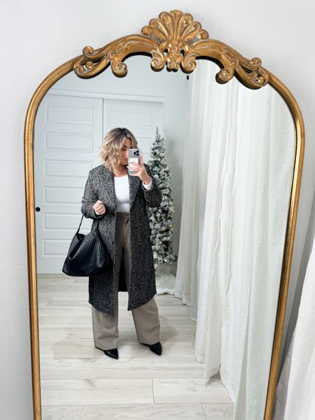 Pants 32L 
Top xl 
Coat L , size up for more oversized fit or to layer with sweaters 
Boots tts 


#LTKmidsize #LTKstyletip #LTKfindsunder100