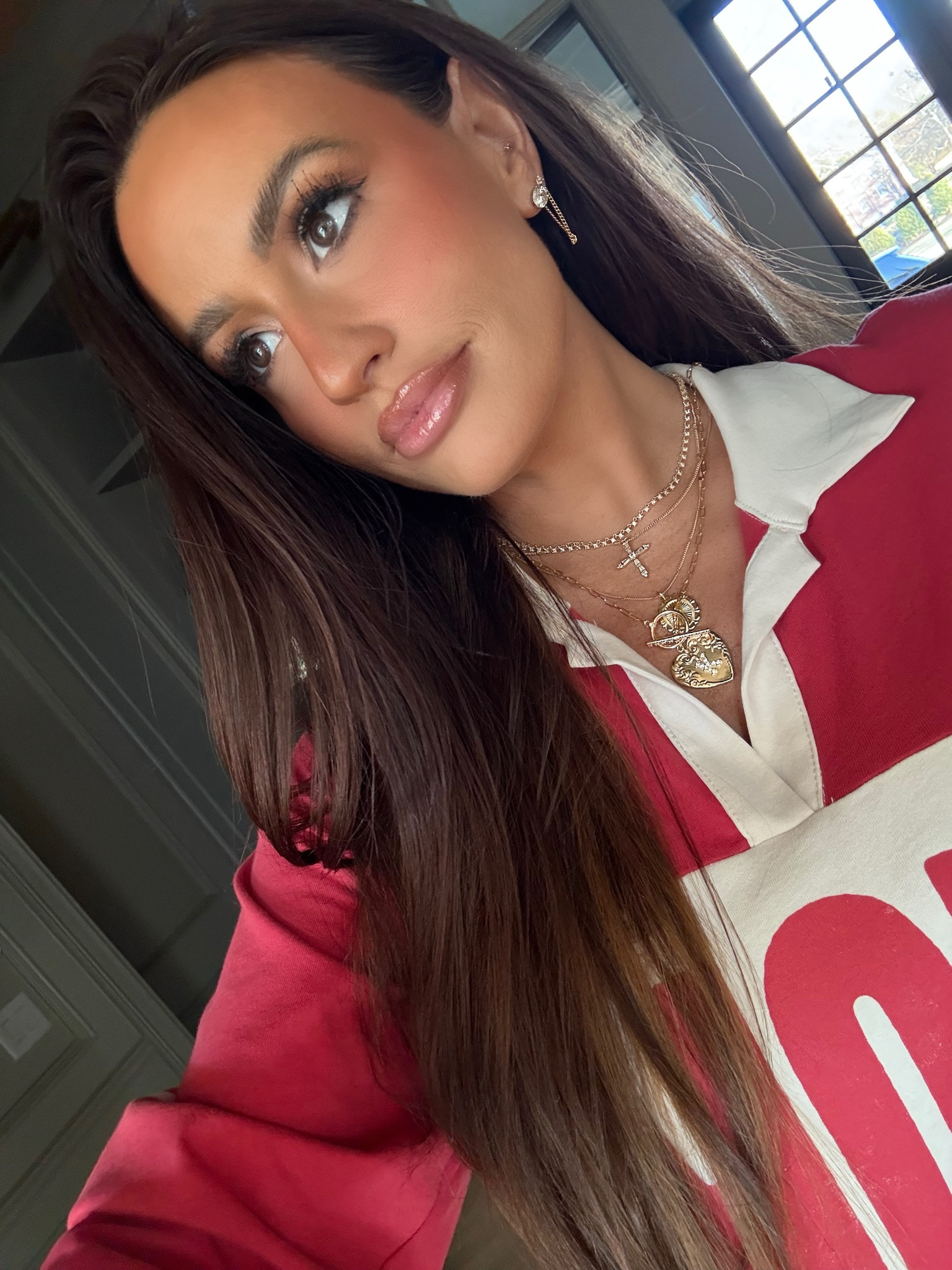 Blush in “had butta"
Lipgloss in “bring on the bling”
Shirt size medium 