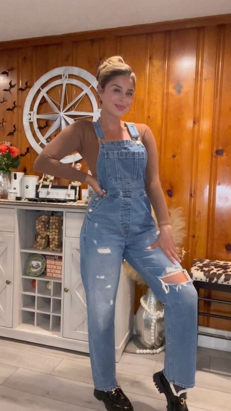 12/30 Days of Fall Outfits
🍁 brown crop love sleeve top 
🍁 Jean overalls
🍁 loafers
🍁 gold jewelry 
**just needed my Fanny to complete this look**

#LTKshoecrush #LTKfit #LTKstyletip