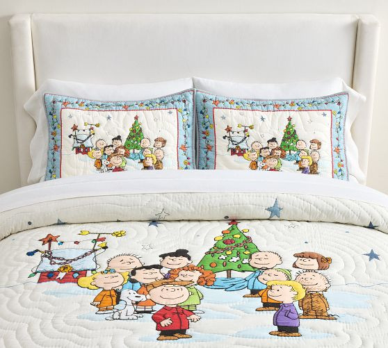 Charlie Brown™ Christmas Carolers Quilt | Pottery Barn (US)