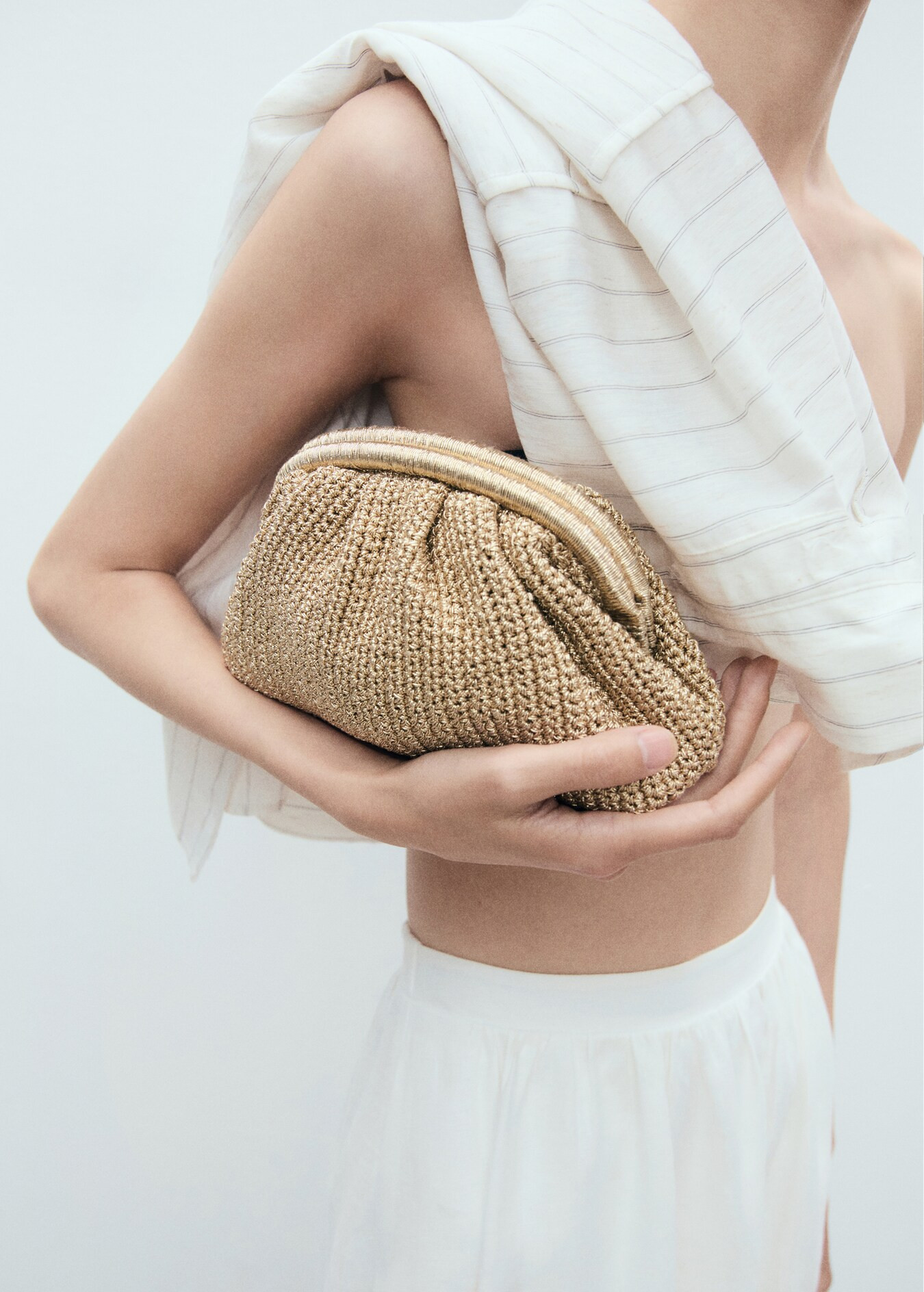 Glossy finish clutch bag | Mango (US/MX/AU)