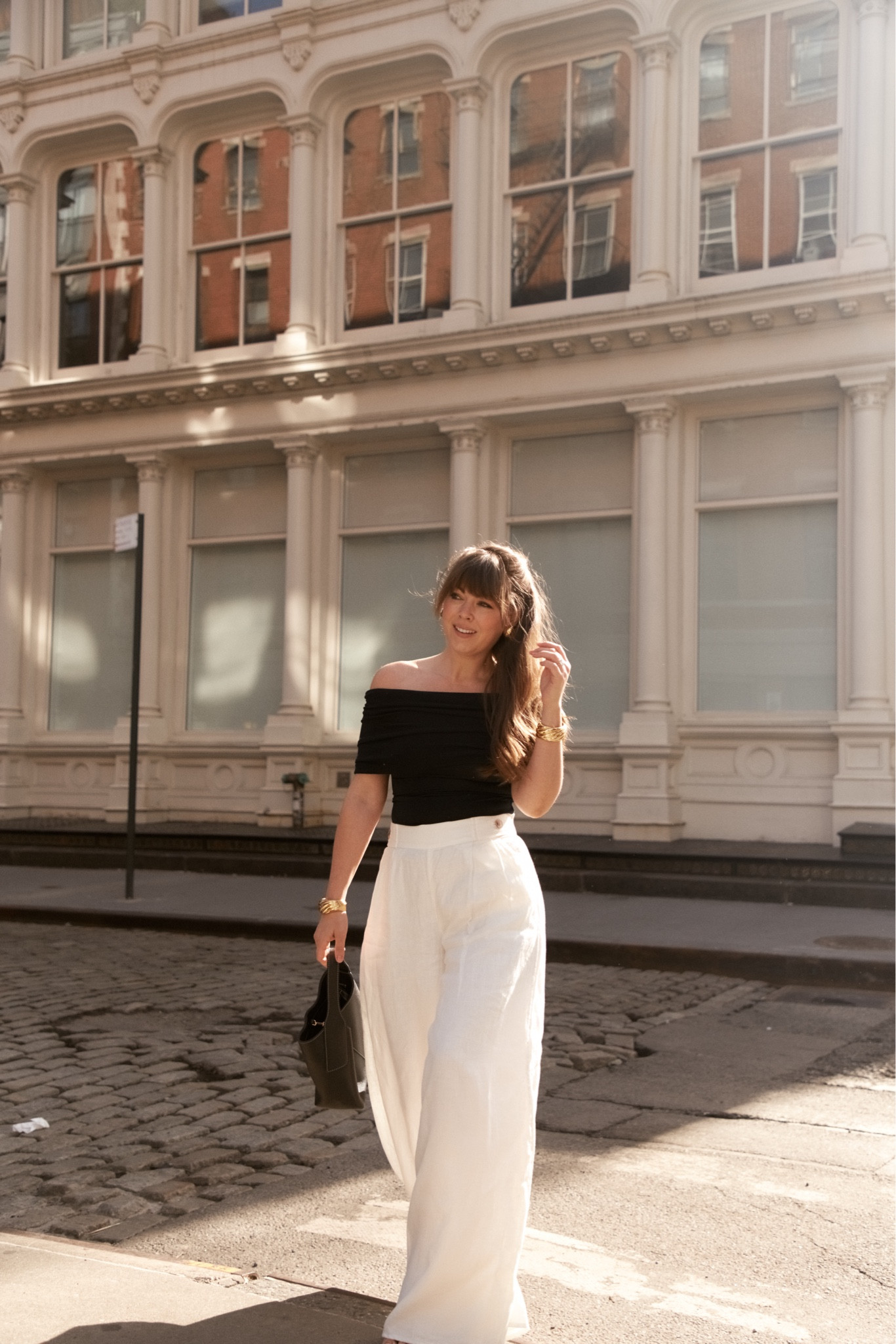 A love affair with linen…
@bananarepublic’s latest drop has pieces for every day and beyond.
Shop their Friends & Family Event
40% Off* Your Full-Priced Purchase - this only happens once a year! 