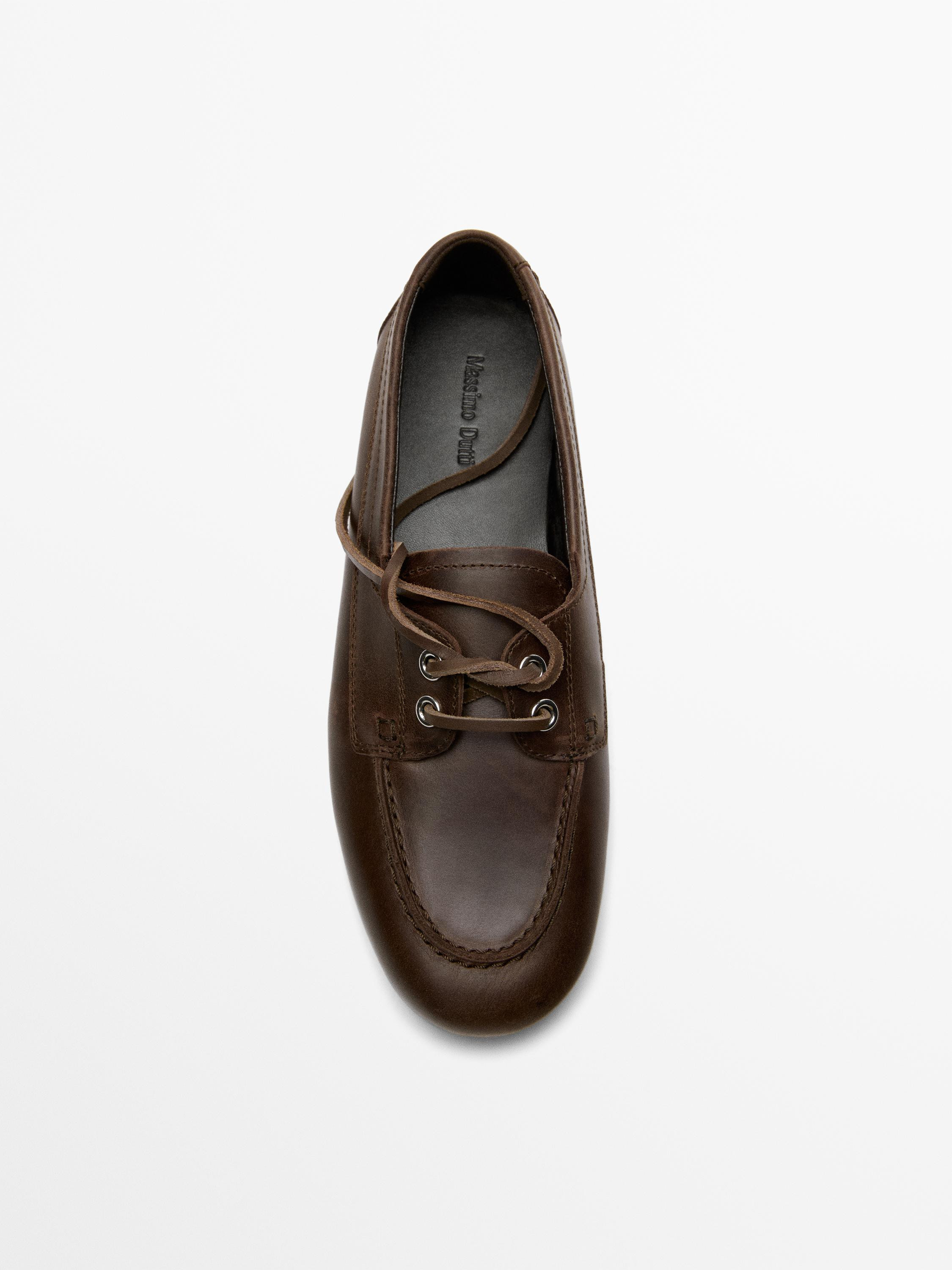 Bootsschuh aus Leder | Massimo Dutti DE