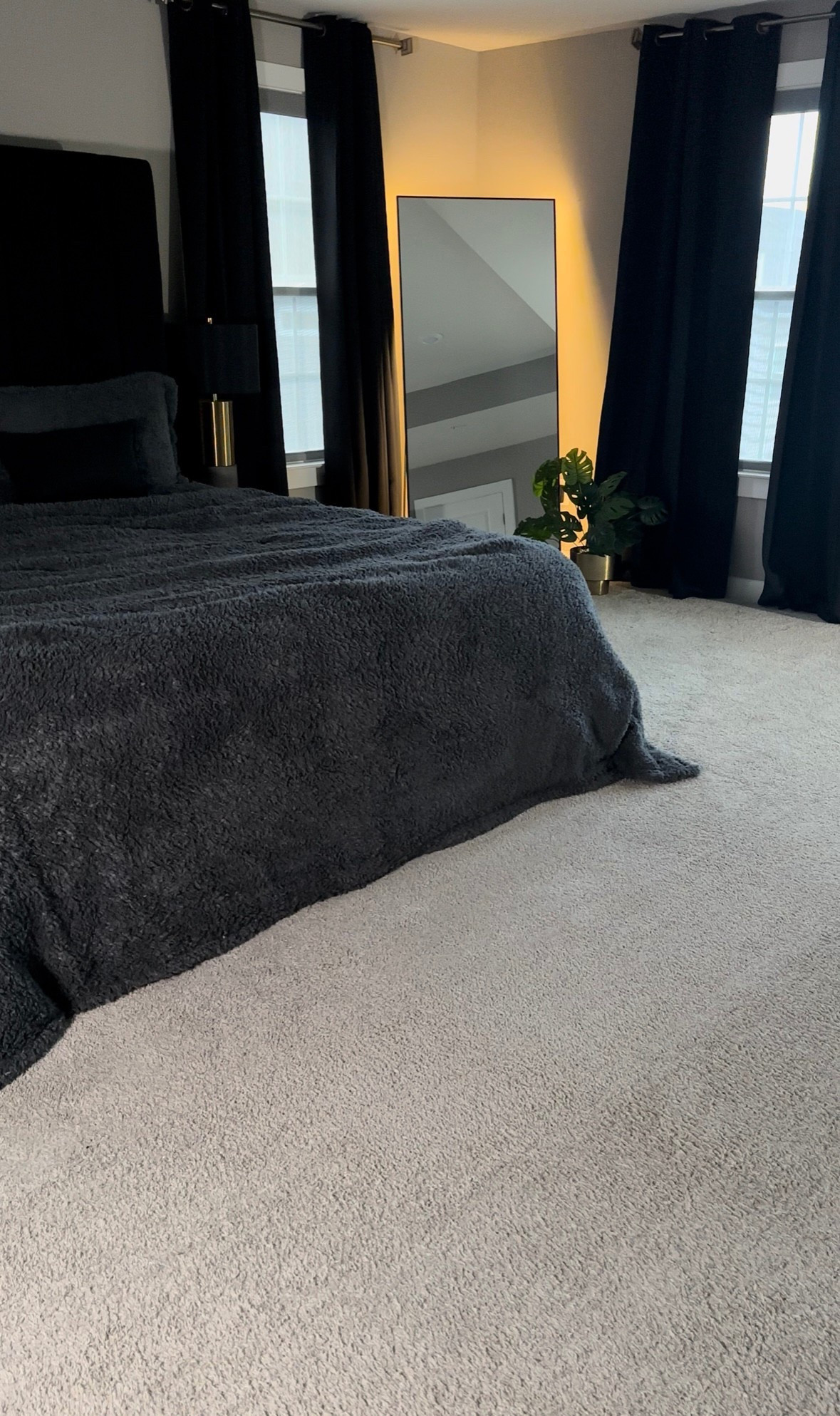 Moody Amazon Bedroom Decor

#LTKStyleTip #LTKSaleAlert #LTKHome