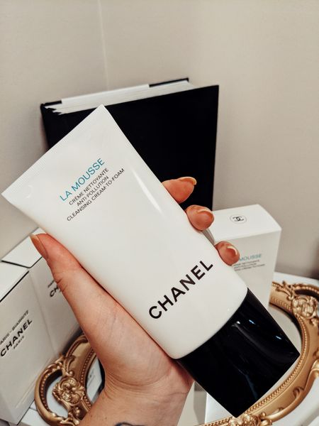 Favourite cleanser, shrinks pores, cleans well(you feel that squeaky clean feeling) but doesnt dry out your skin
#ltkskin #ltkbeauty #chanelbeauty