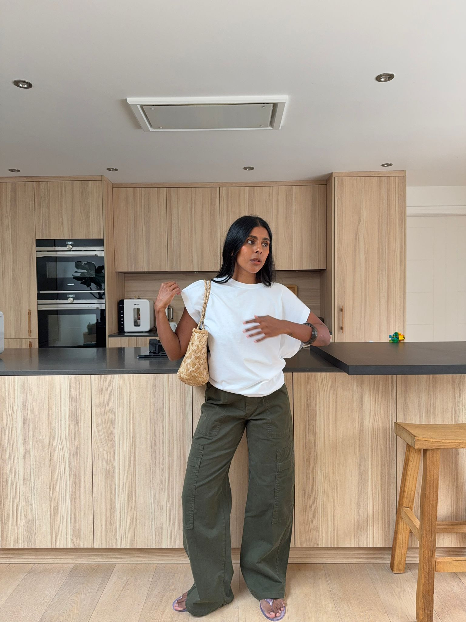 M&S Pure Cotton T-Shirt and Khaki Cargos 🤍🫒

Transitional Style, Transitional Fashion, Autumn Style, Autumn Fashion, New in Season, Khaki Cargos, White T-Shirt 

#LTKeurope #LTKautumn #LTKuk