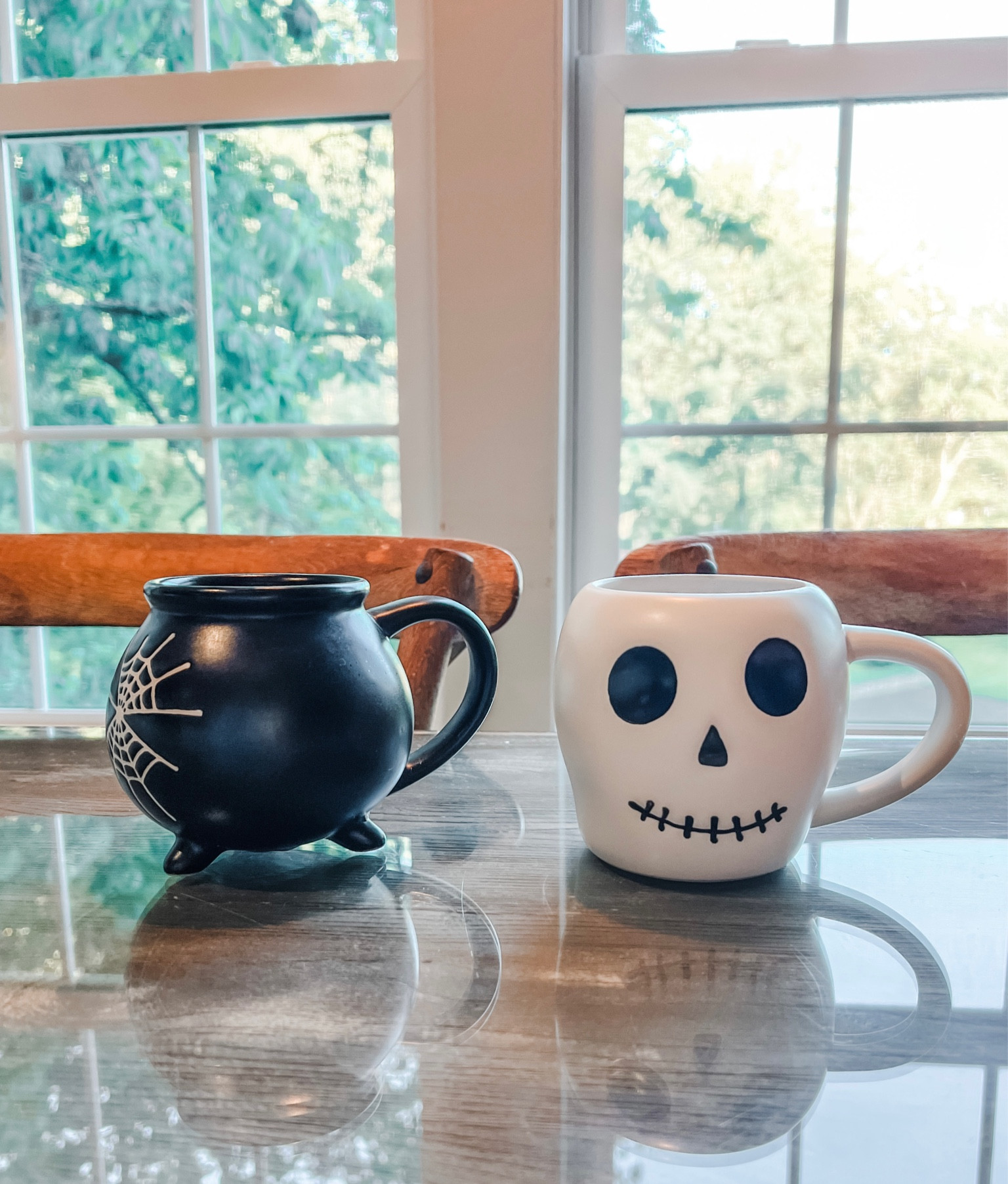 Spooky coffee or tea for me please!!! 🕷️💀🦇
.
.
#mugs #halloween #coffee #kitchen #decor #house 

#LTKhome #LTKHalloween #LTKfindsunder50